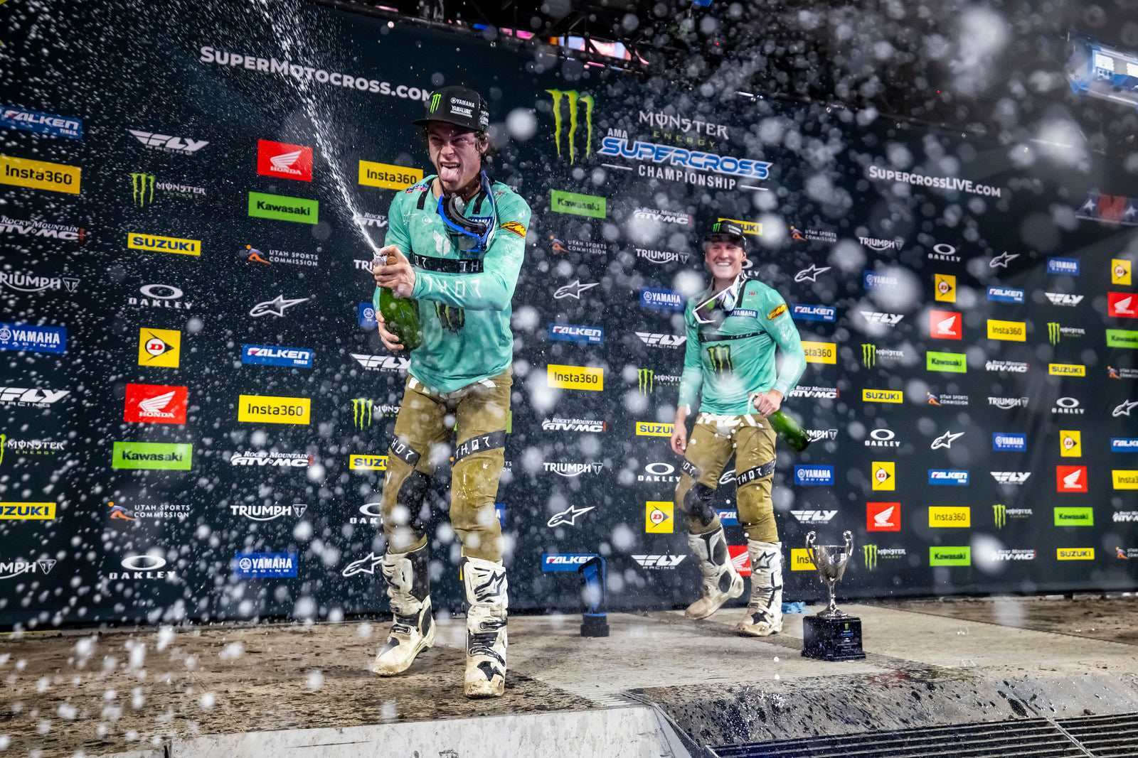 Image 405459992954 ALPINESTARS 1-2 AS MAX ANSTIE EDGES DAXTON BENNICK IN 250SX EAST THRILLER AT RAYMOND JAMES STADIUM, TAMPA BAY