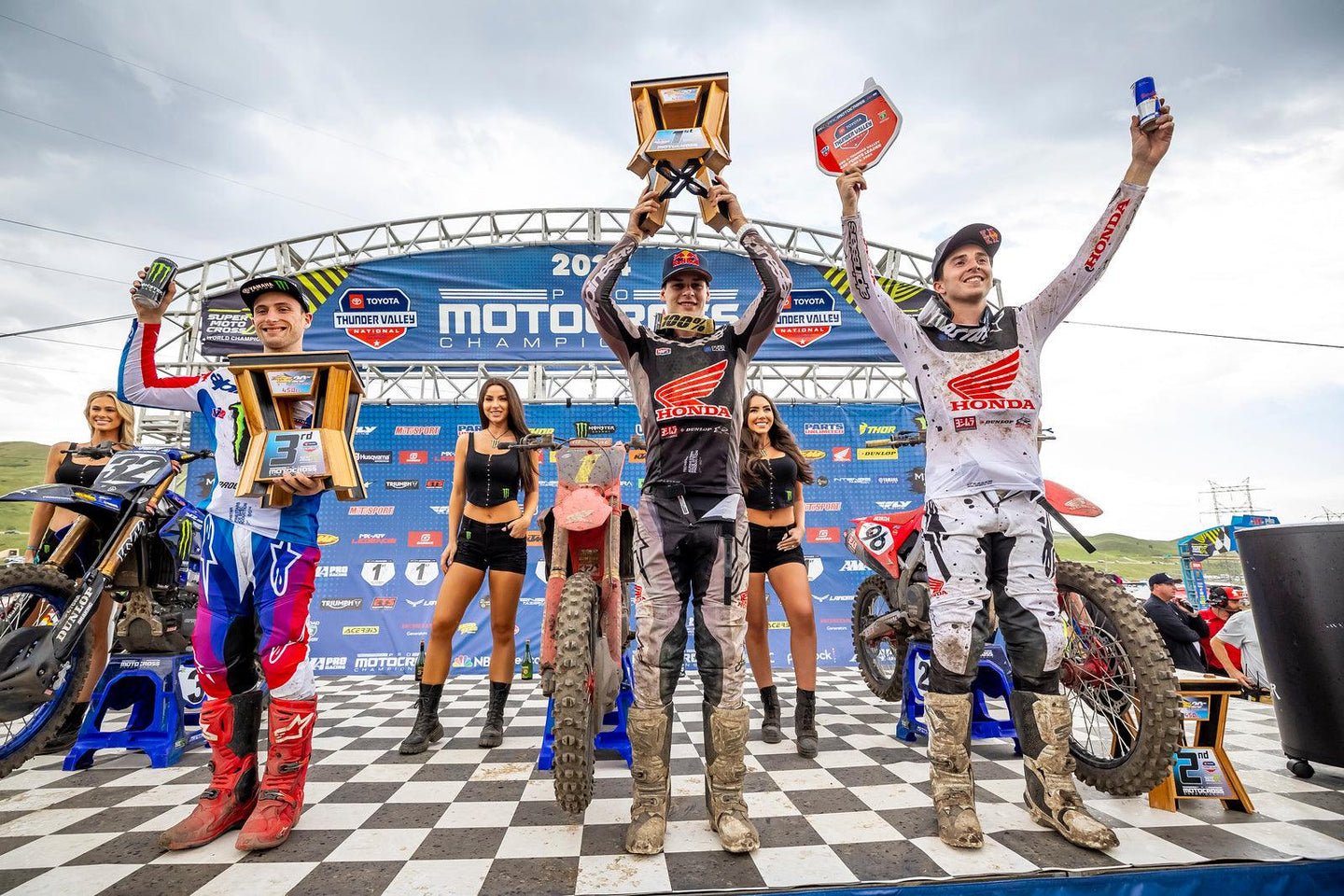 Image 405451604346 ALPINESTARS PRO MOTOCROSS CHAMPIONSHIP 450 S-M10 HELMET TOP FIVE LOCK-OUT AS JETT EDGES HUNTER IN TITANTIC LAWRENCE BROTHERS SHOUT-OUT AT THUNDER VALLEY, COLORADO