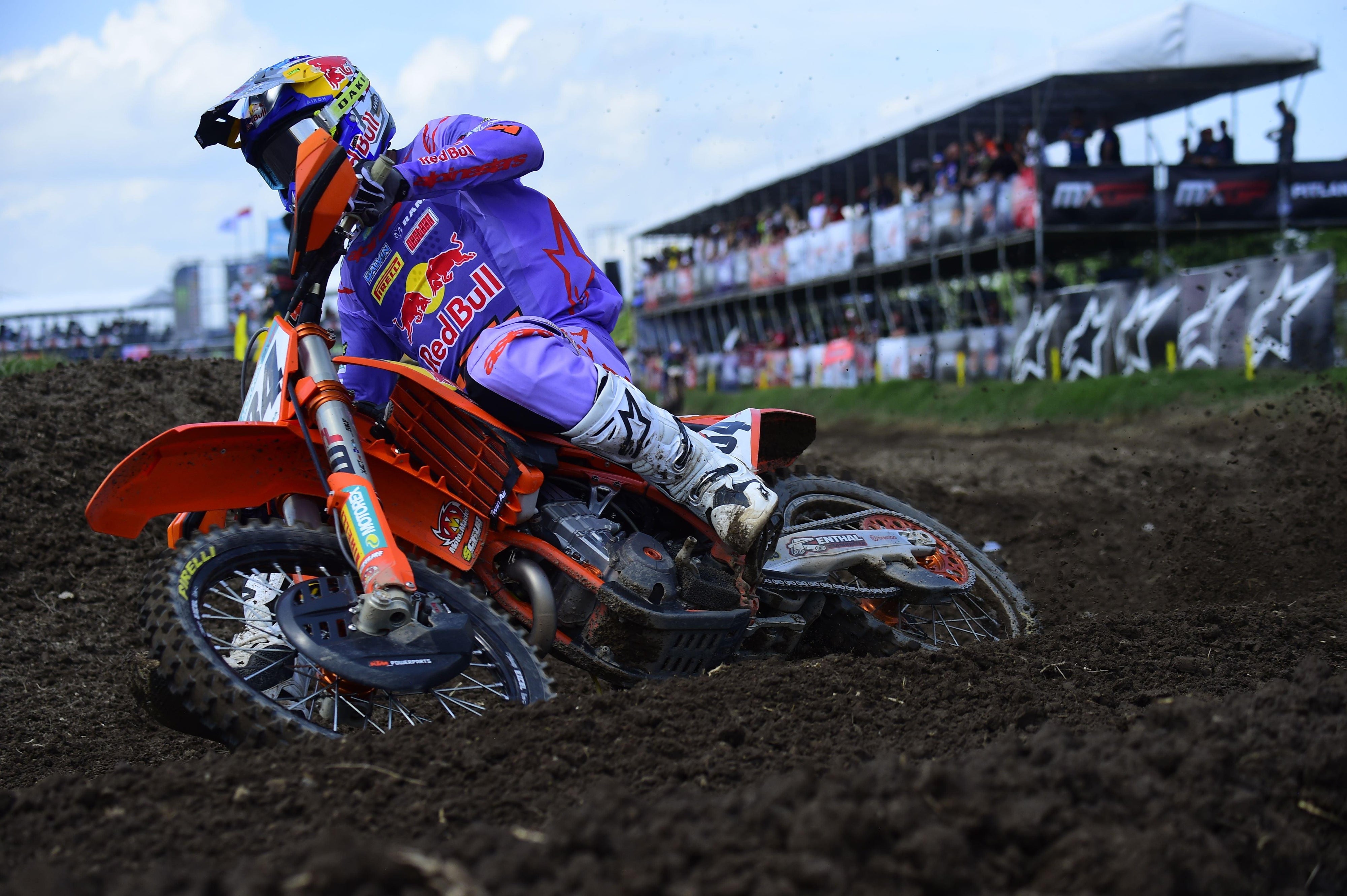 Image 405408317818 JEFFREY HERLINGS WINS MOTO 1 IN MXGP OF INDONESIA; SECOND IN MOTO 2 FOR SECOND OVERALL
