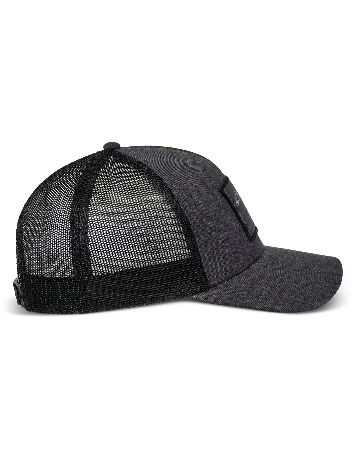 Casquette Snapback Flag Alpinestars en gris anthracite chiné noir, vue de profil montrant la visière courbée, le panneau avant en sergé structuré avec un patch merrow et l'arrière en maille polyester respirante