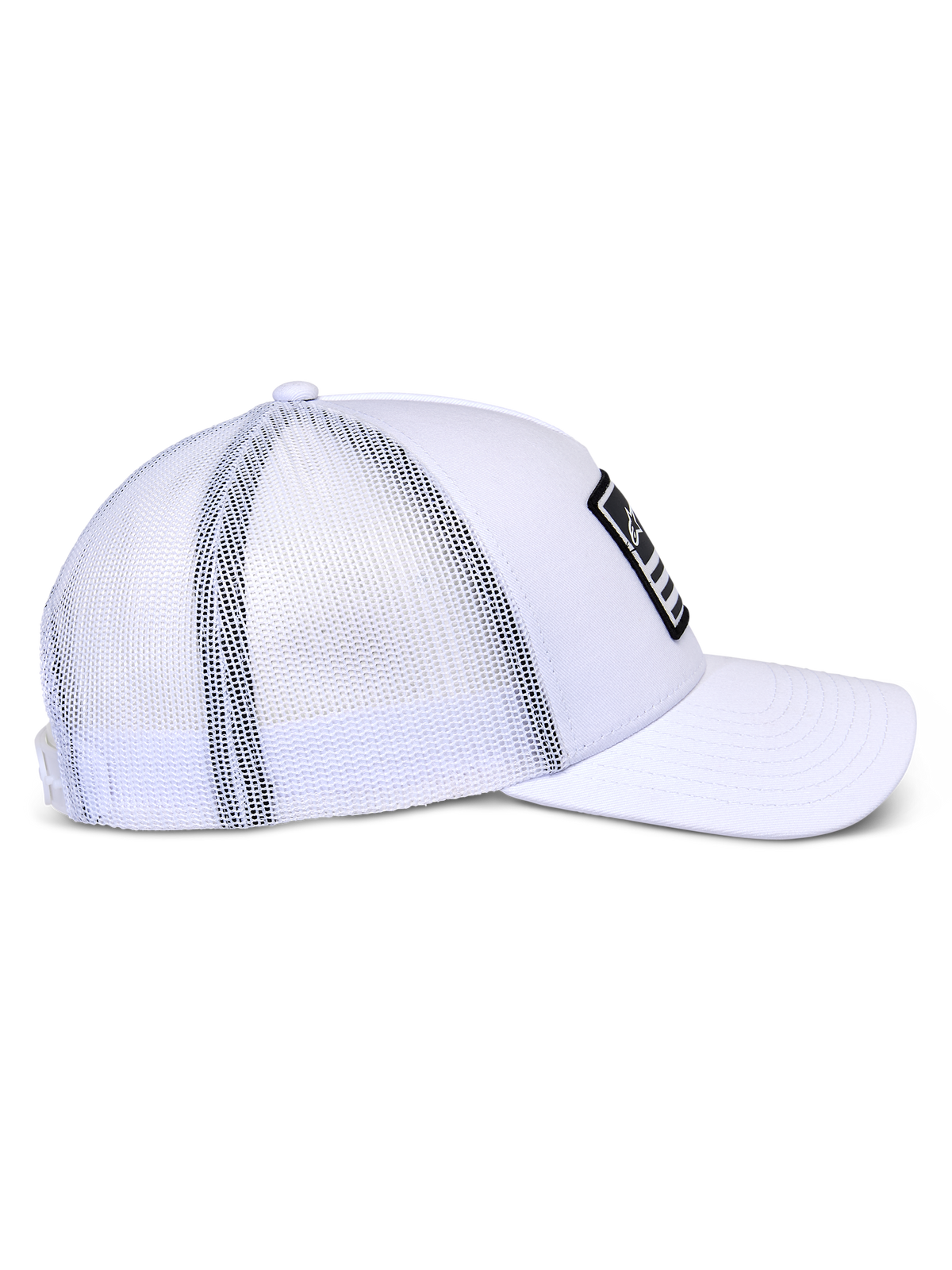 Alpinestars Flag Snapback pet, trucker-stijl cap, wit, zijprofiel met witte twill voorkant en ademende mesh achterkant, gebogen klep, zwarte merrow patch met wit logo, casual motorsport hoofdbedekking
