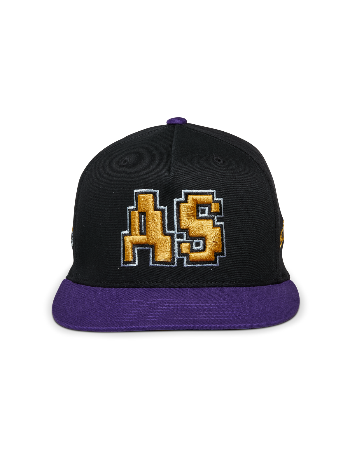 Casquette Alpinestars Franchise, casquette noire et violette à visière plate, couronne structurée avec visière et bouton supérieur violets, logo « AS » doré brodé en 3D à l'avant, streetwear décontracté inspiré du sport automobile