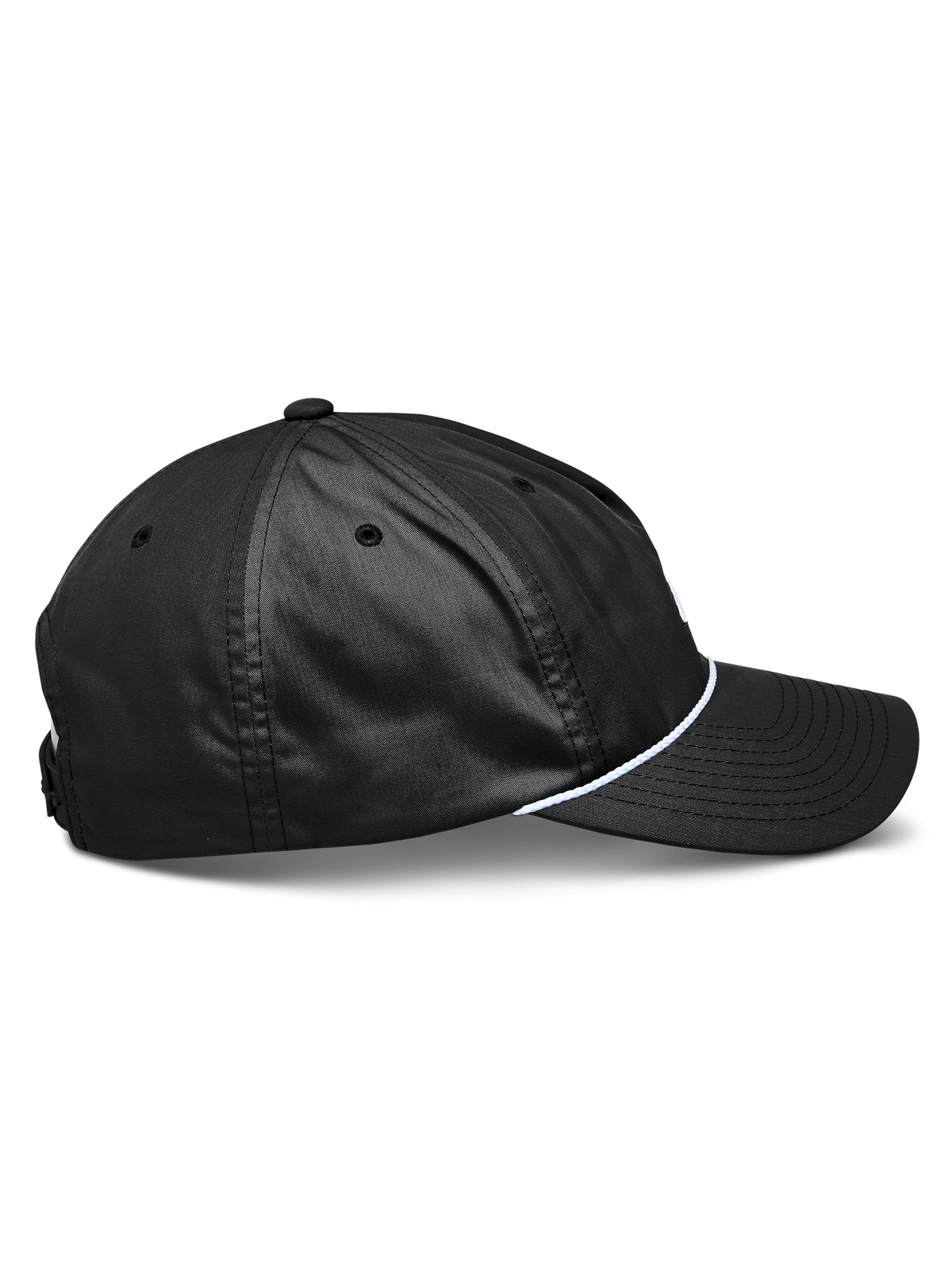 Alpinestars Tyler pet, zwarte snapback pet gezien vanaf de zijkant, gebogen klep, witte gevlochten koordafwerking, ongestructureerde lage kroon, gerecycled polyester keperstof, casual sportswear