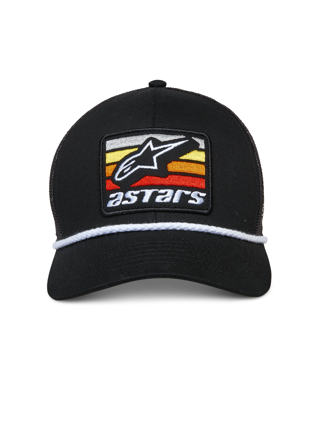 Alpinestars Selica Trucker-Mütze, Schwarz, bestickter Aufnäher vorne mit weißem Astars-Logo und mehrfarbigen Streifen, weiße geflochtene Kordel-Verzierung, gebogener Schirm, strukturierte Krone, lässige, vom Motorsport inspirierte Streetwear