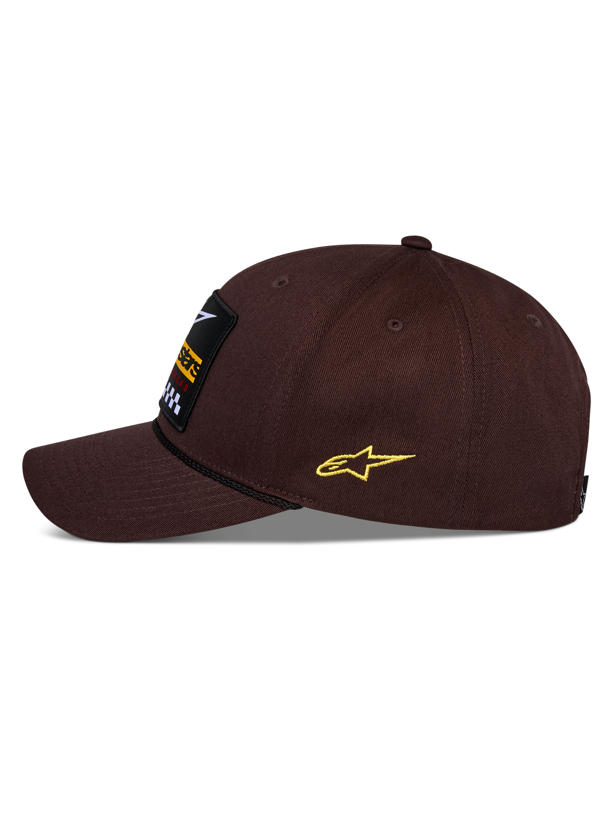Alpinestars Matrix Snapback pet, bruin, zijaanzicht, gebogen klep met zwart koorddetail, geborduurde patch aan de voorzijde, geel Astars-logo aan de zijkant, gestructureerde katoenen twill-constructie, casual motorsport pet