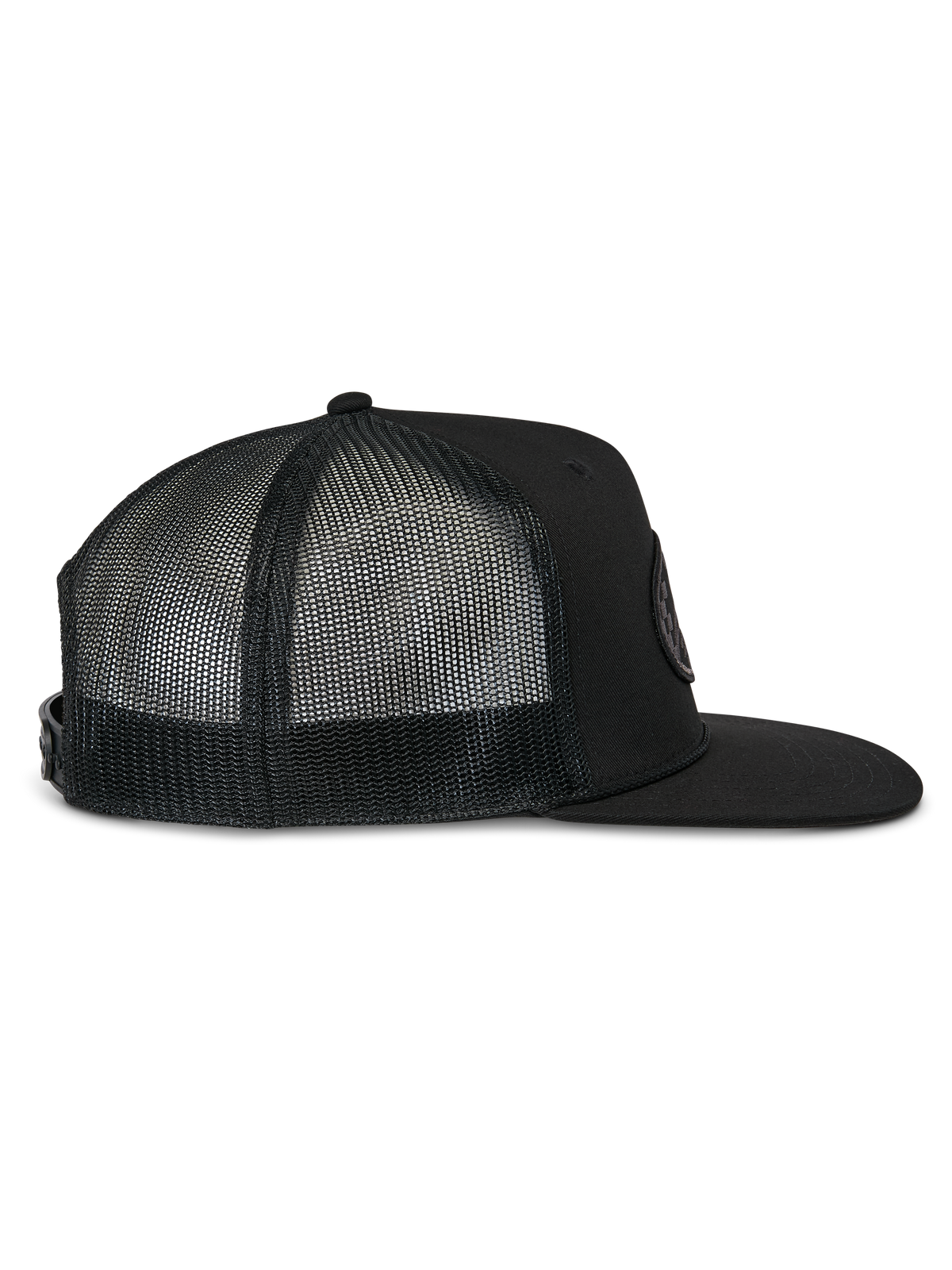 Casquette Trucker Contender Alpinestars, casquette trucker noire, vue de profil, avec visière plate et panneaux arrière en maille respirante, fermeture snapback, style motorsport décontracté