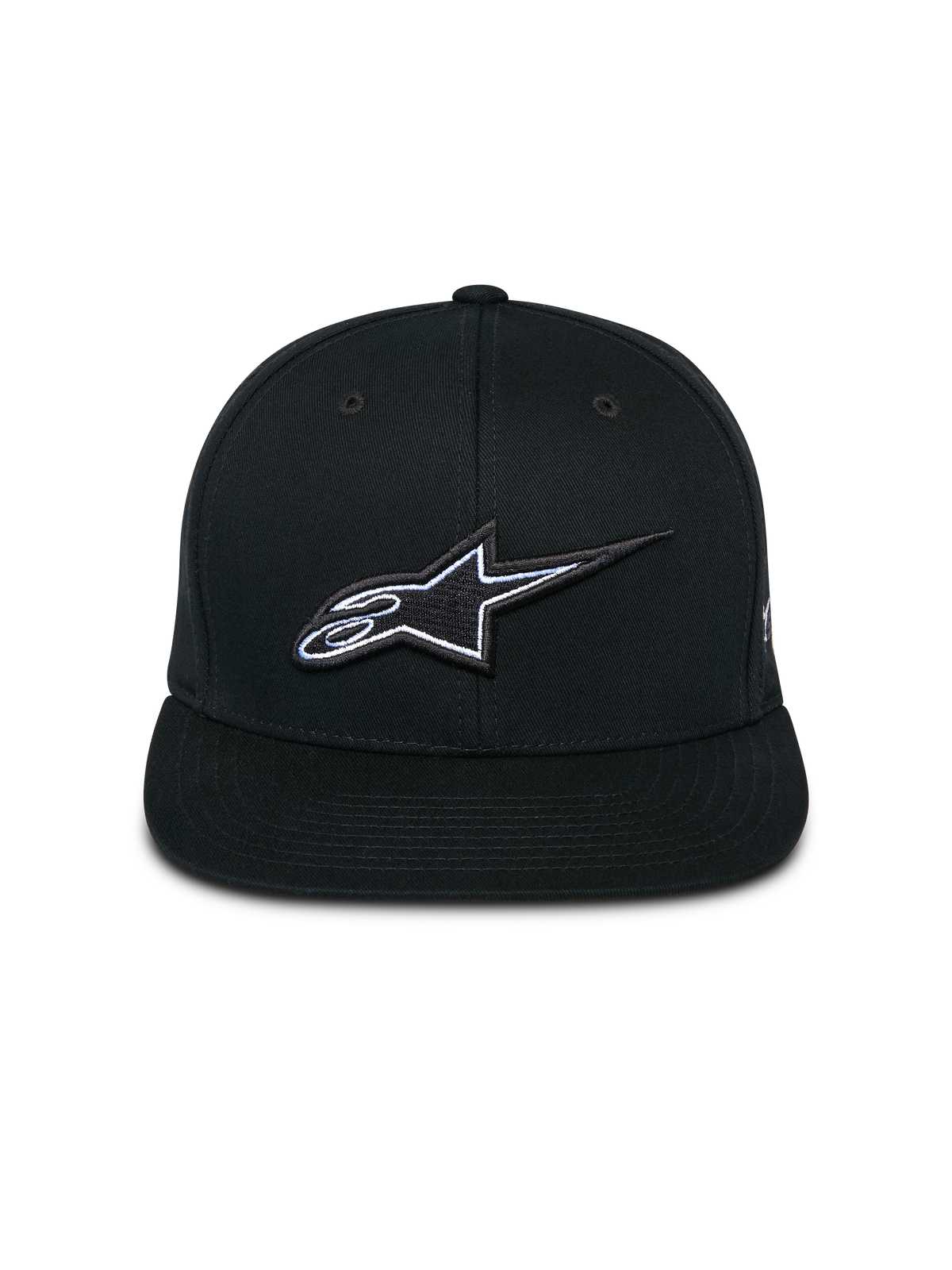 Alpinestars Thickness Snapback pet, zwart, vooraanzicht met gestructureerde kroon en platte klep, 3D-geborduurd Astars-logo met witte en lichtblauwe details, casual motorsport-geïnspireerde streetwear