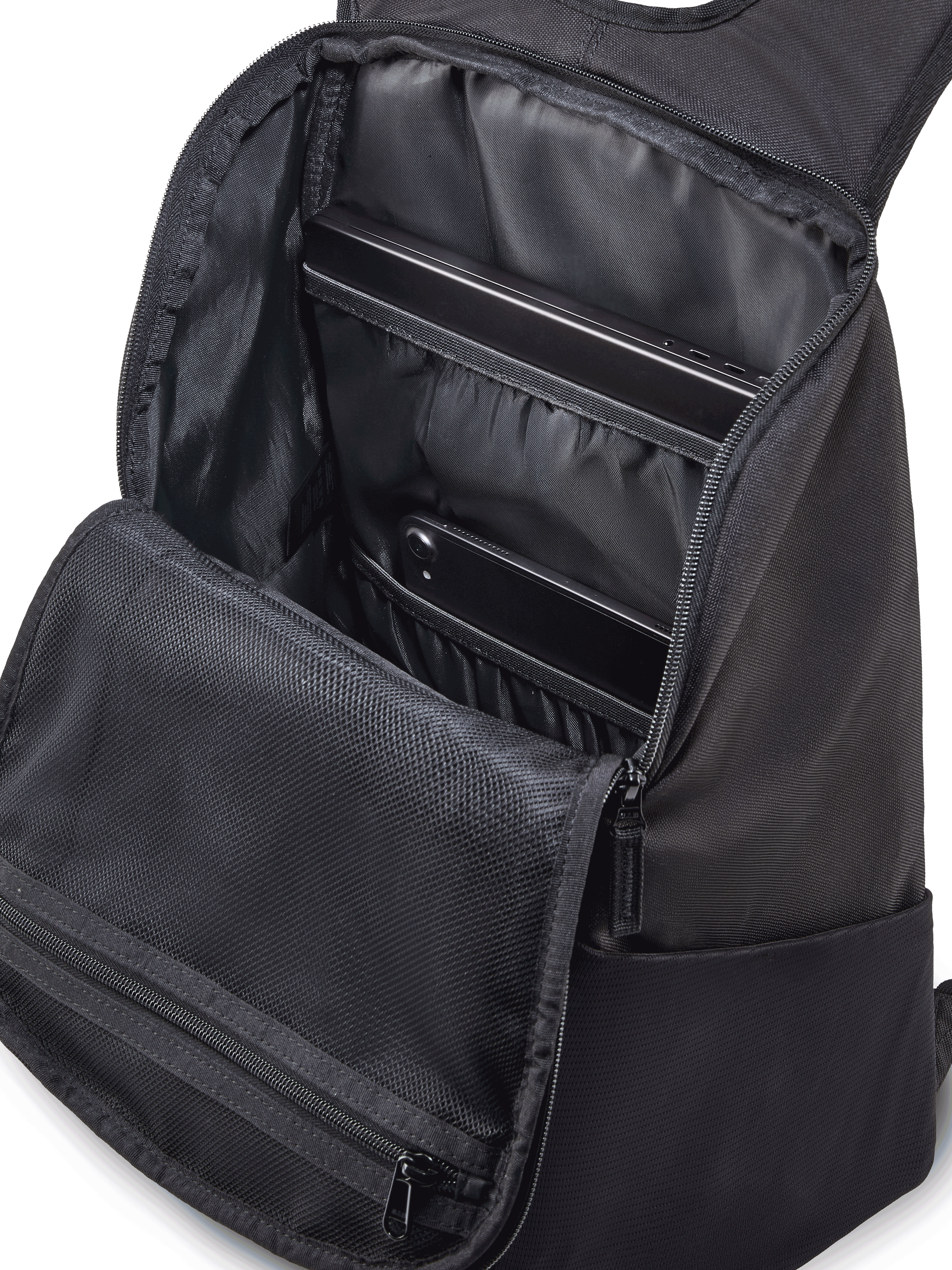 Alpinestars Defcon V3 Rucksack, kleiner Tagesrucksack in Schwarz und Weiß, robuster 600D Polyester, Frontreißverschlusstasche, seitliche Netztaschen für Wasserflaschen, gedrucktes Alpinestars-Branding