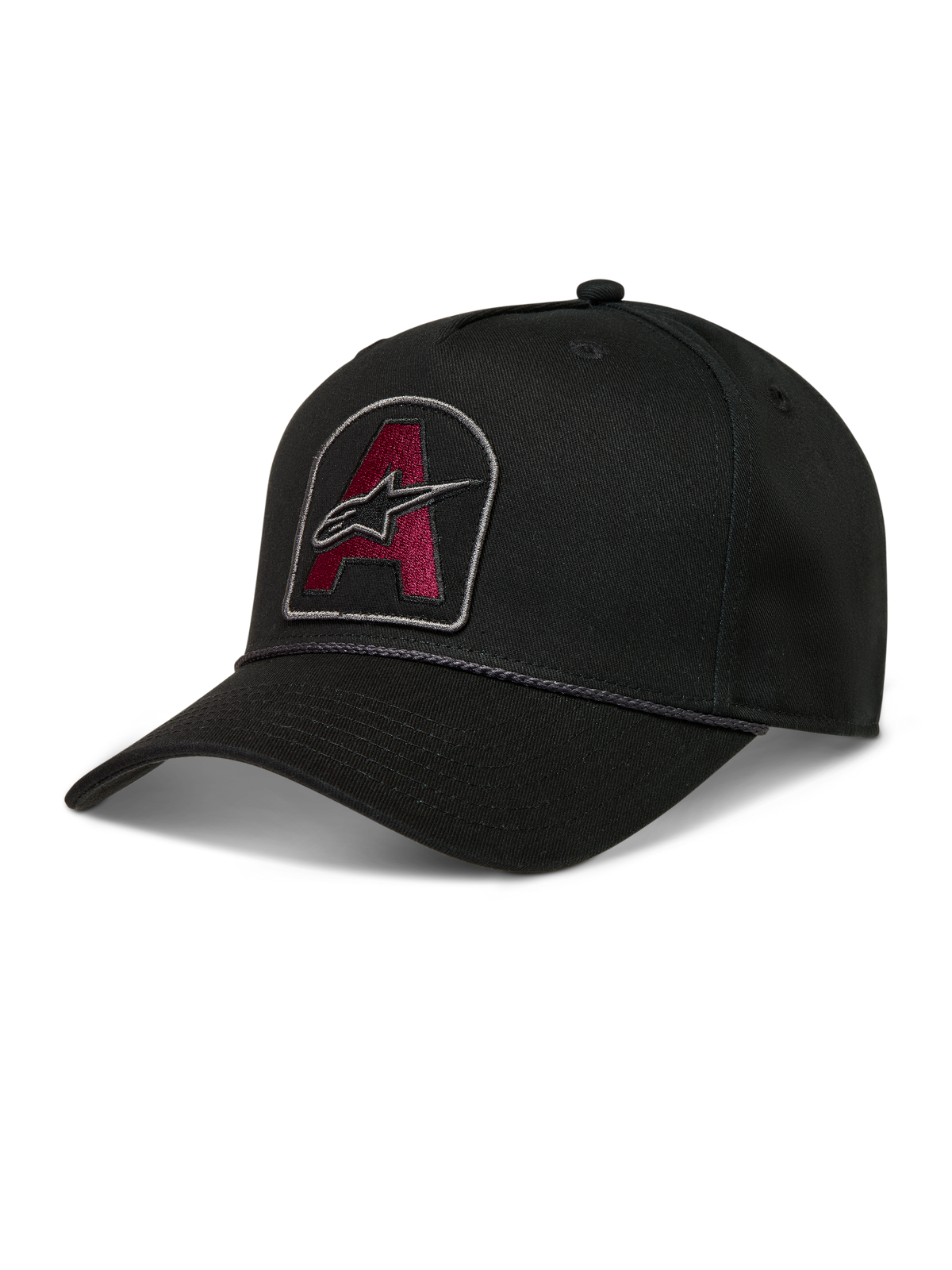 Alpinestars Acme snapback hoed, zwarte pet van keperstof met een bordeauxrode geborduurde logopatch, gebogen klep en koordafwerking.