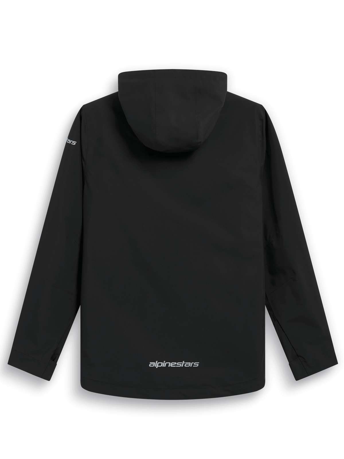 Alpinestars Kascade Regenjacke, Rückansicht, schwarze wasserabweisende Regenjacke, feste Kapuze, silberner Alpinestars-Schriftzug am unteren Rücken, lange Ärmel, Performance-Outdoor- und motorsport-inspiriertes Design
