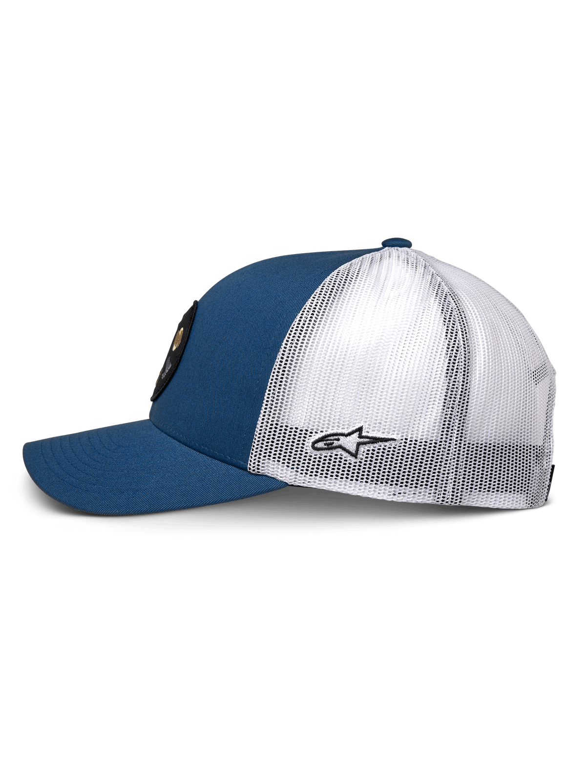 Alpinestars Gambit Trucker Mütze, Blau und Weiß, Seitenansicht mit blauer Twill-Vorderseite und Schirm, weißer Poly-Mesh-Rückseite, kleines schwarzes Astar-Logo an der Seite, strukturierte Krone