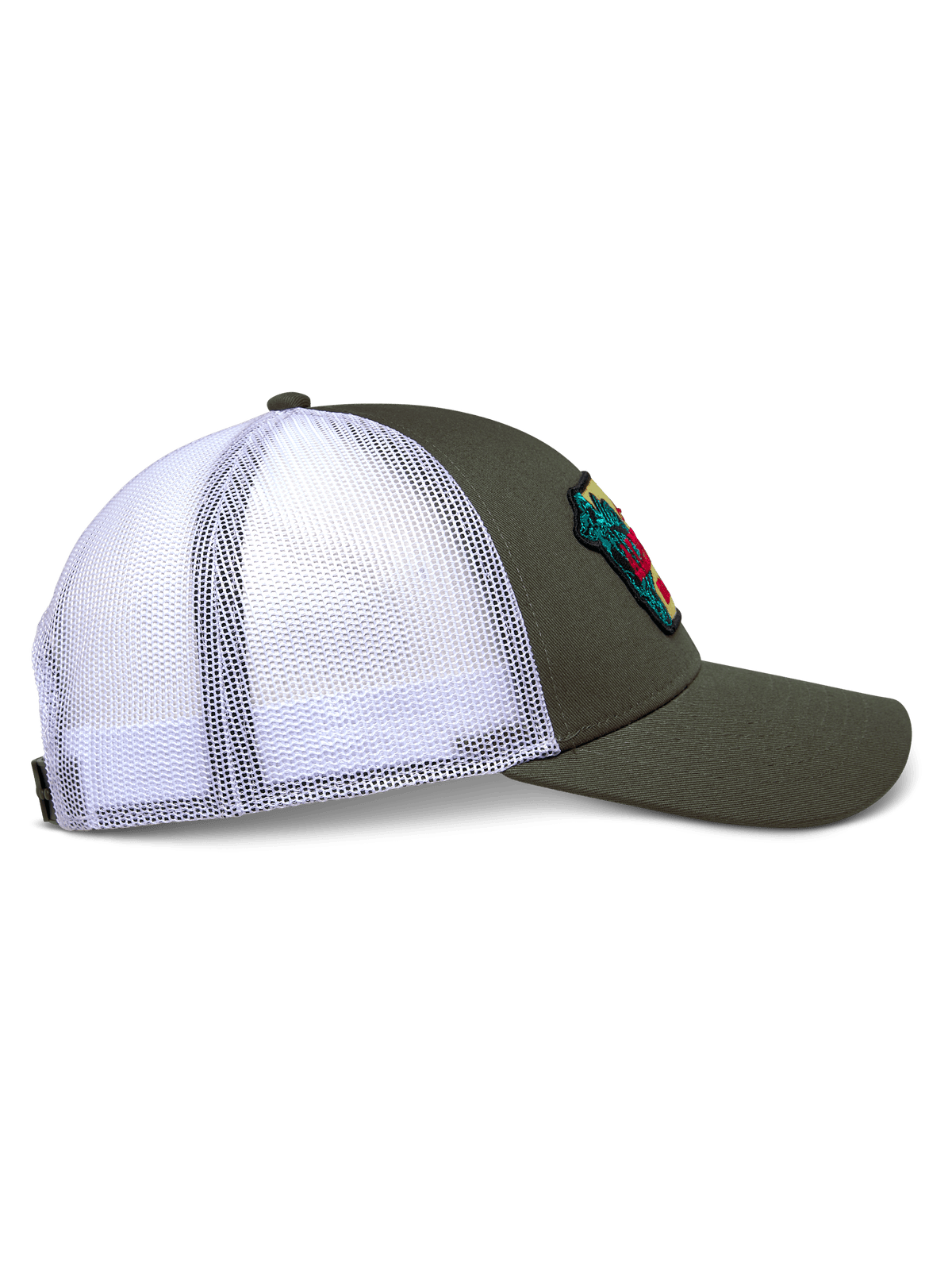 Casquette Trucker Hardware Alpinestars, vue de profil, vert militaire avec dos en maille polyester blanche, visière courbée et couronne structurée, avec écusson brodé, couvre-chef décontracté inspiré du sport automobile