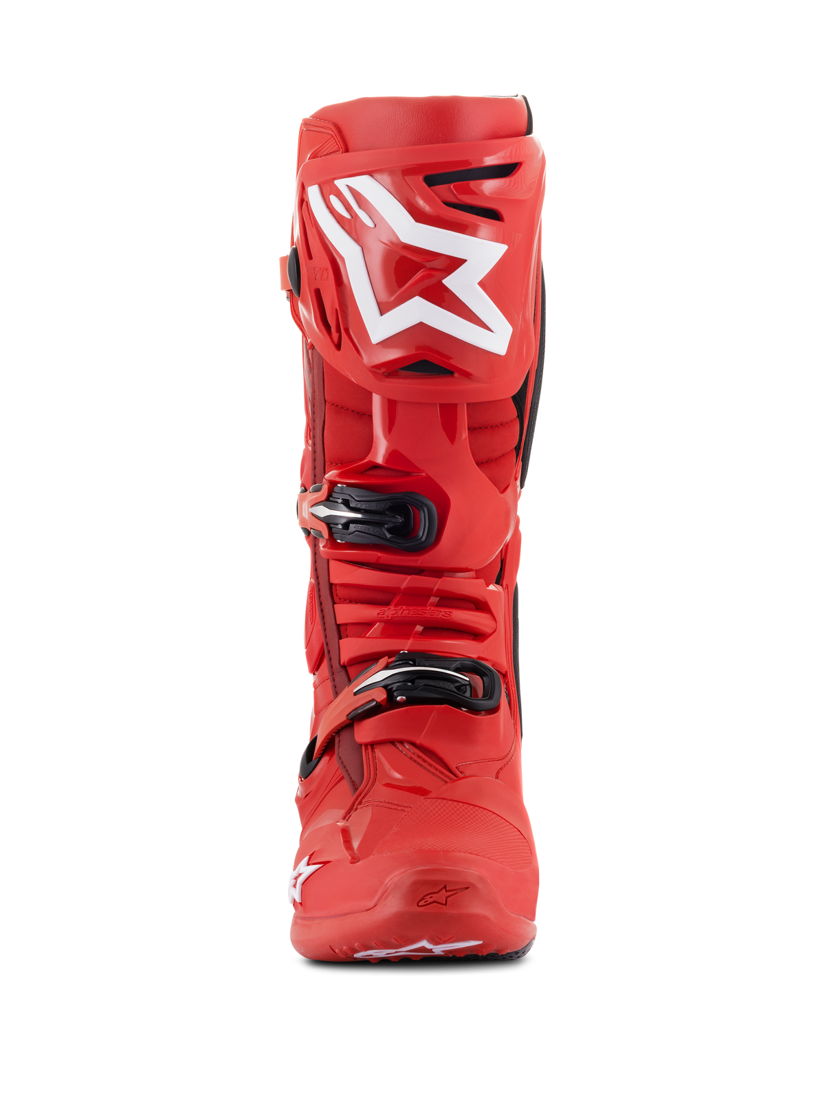 Alpinestars Tech 10 laarzen, motorcrosslaarzen, rood, vooraanzicht met een groot wit Alpinestars-logo op de scheenplaat, zwarte gespsluitingen en duurzame TPU-schaal voor off-road raceprestaties.