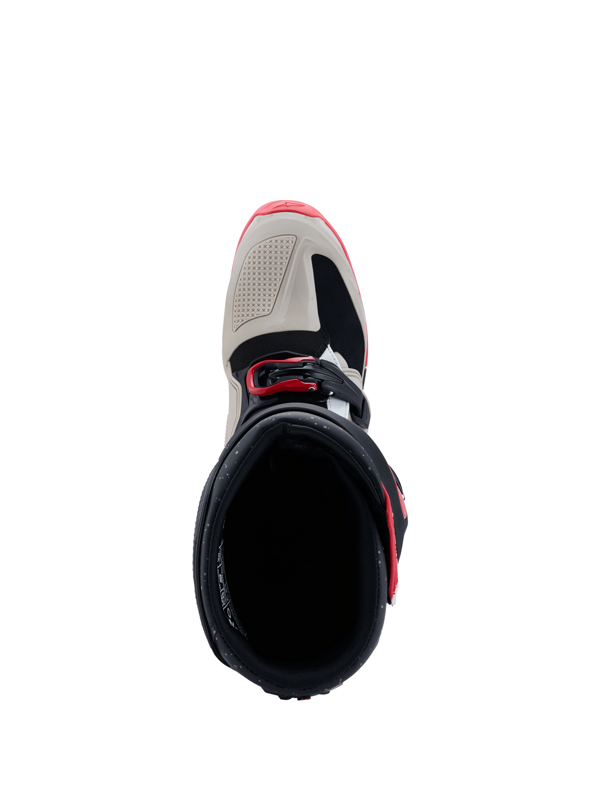 Bottes Alpinestars Tech 7 Enduro 2026, noir, gris clair et rouge vif, vue de dessus montrant l'ouverture de la botte et la zone des orteils, avec des renforts en TPU gris clair et des touches de boucles rouges, chaussures tout-terrain spécialisées