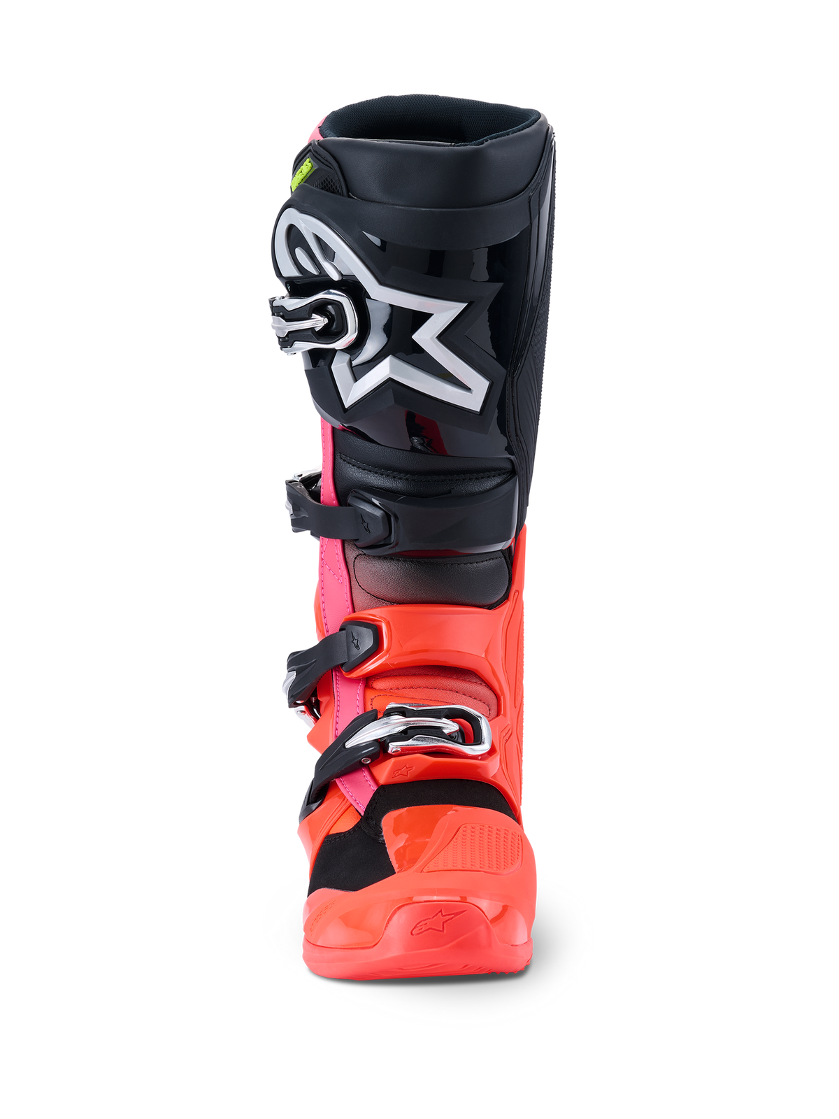 Alpinestars Tech 7 laarzen, motorcrosslaarzen, zwart, fluorood en fluoroze, vooraanzicht met een zwarte scheenplaat met groot wit Astars-logo, fluorescerend rood en roze onderste chassis en zilveren gespsluitingssysteem