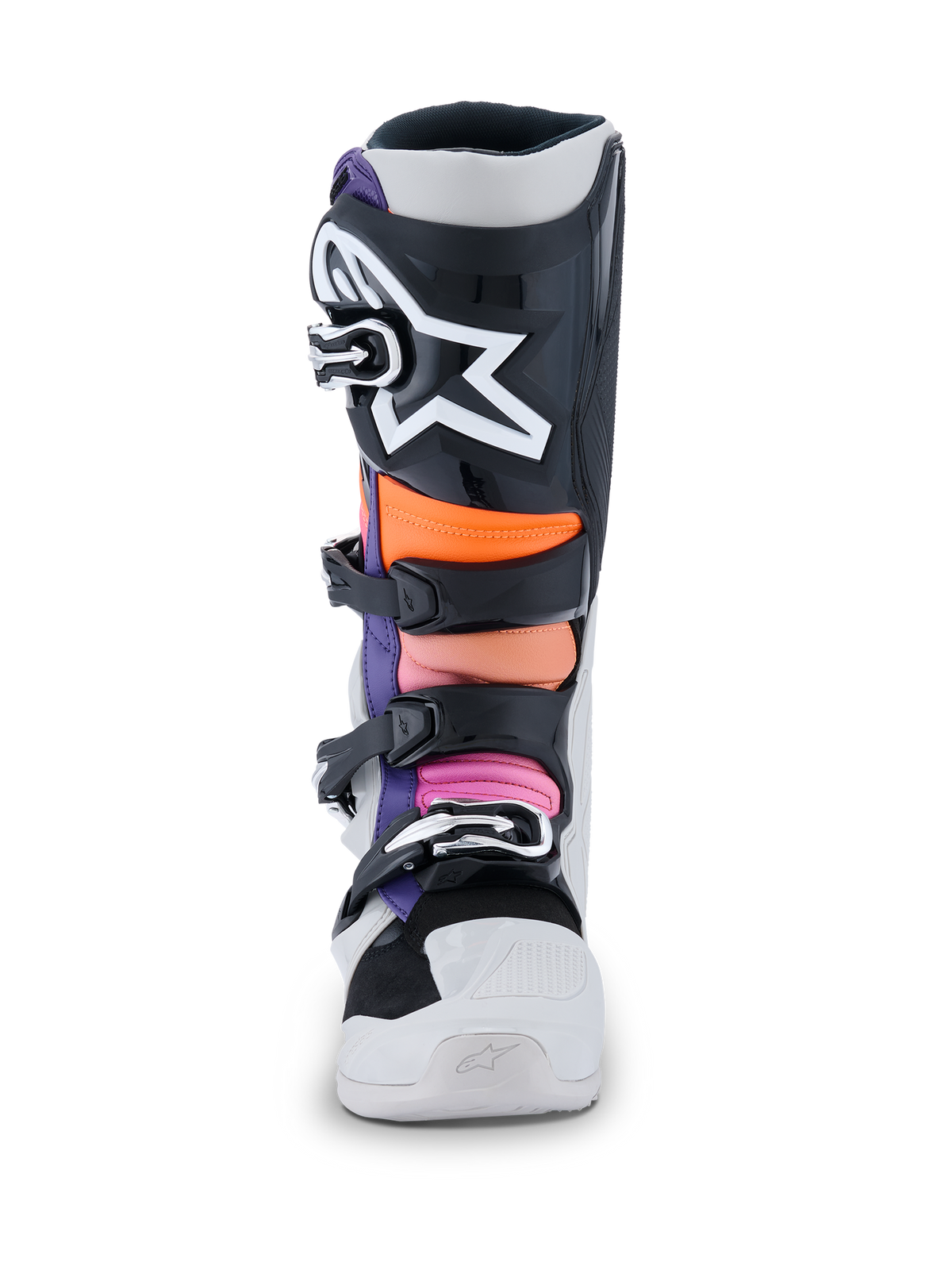 Bottes Alpinestars Tech 7, bottes de motocross, noir, gris clair, orange fluo et magenta, vue de face avec une plaque tibiale noire et un grand logo étoile Alpinestars blanc, zones rembourrées orange et rose, et châssis blanc robuste avec boucles noires.