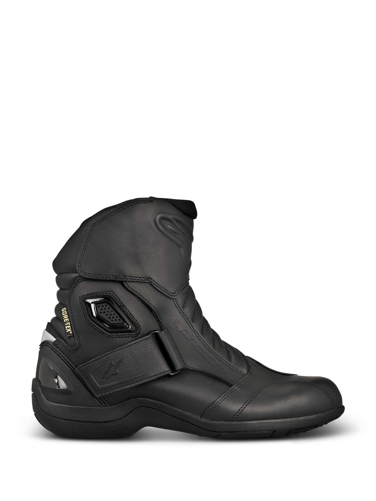 Alpinestars New Land GORE-TEX Stiefel, schwarze Motorrad-Touringstiefel, Seitenansicht aus Vollnarbenleder, Klettverschluss am Knöchel, GORE-TEX-Branding und verstärkte Ferse für wasserdichten Schutz.