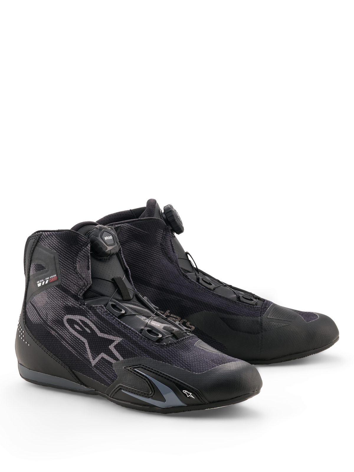 Alpinestars Celer Superair schoenen, motorschoenen, zwart en donkergrijs, voorzien van Rotor-sluitingssysteem, ademend textiel bovenwerk, sportief profiel met Alpinestars-branding, ontworpen voor rijden in warm weer