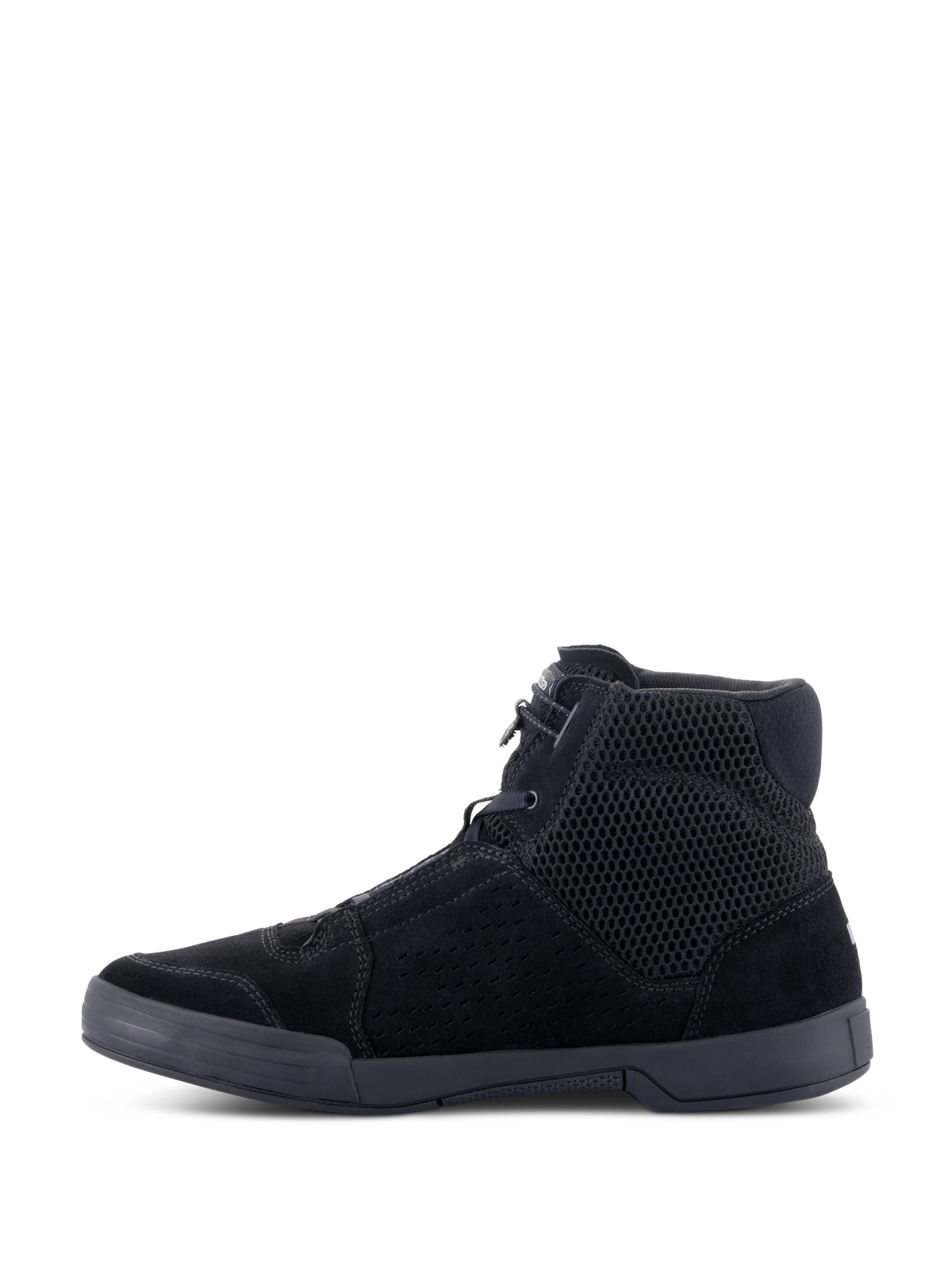 Alpinestars Chrome Air schoen, stedelijke motorschoen, zwart/zwart, zijaanzicht, high-top sneaker ontwerp met ademend mesh en gespleten suède constructie, platte rubberen zool