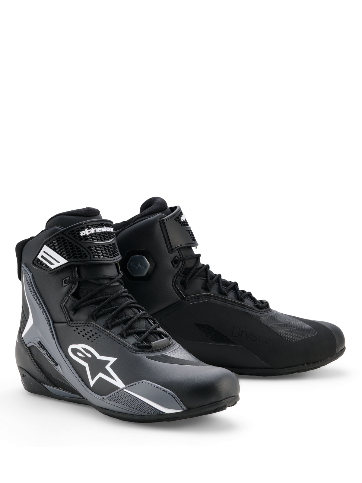 Alpinestars Faster-4 Drystar® schoenen, motorschoenen, zwart, Cool Gray en wit, strak design met wit Astars-logo, vetersluiting met klittenband enkelband, waterdichte Drystar®-technologie en versterkte panelen voor bescherming tijdens sportief rijden.