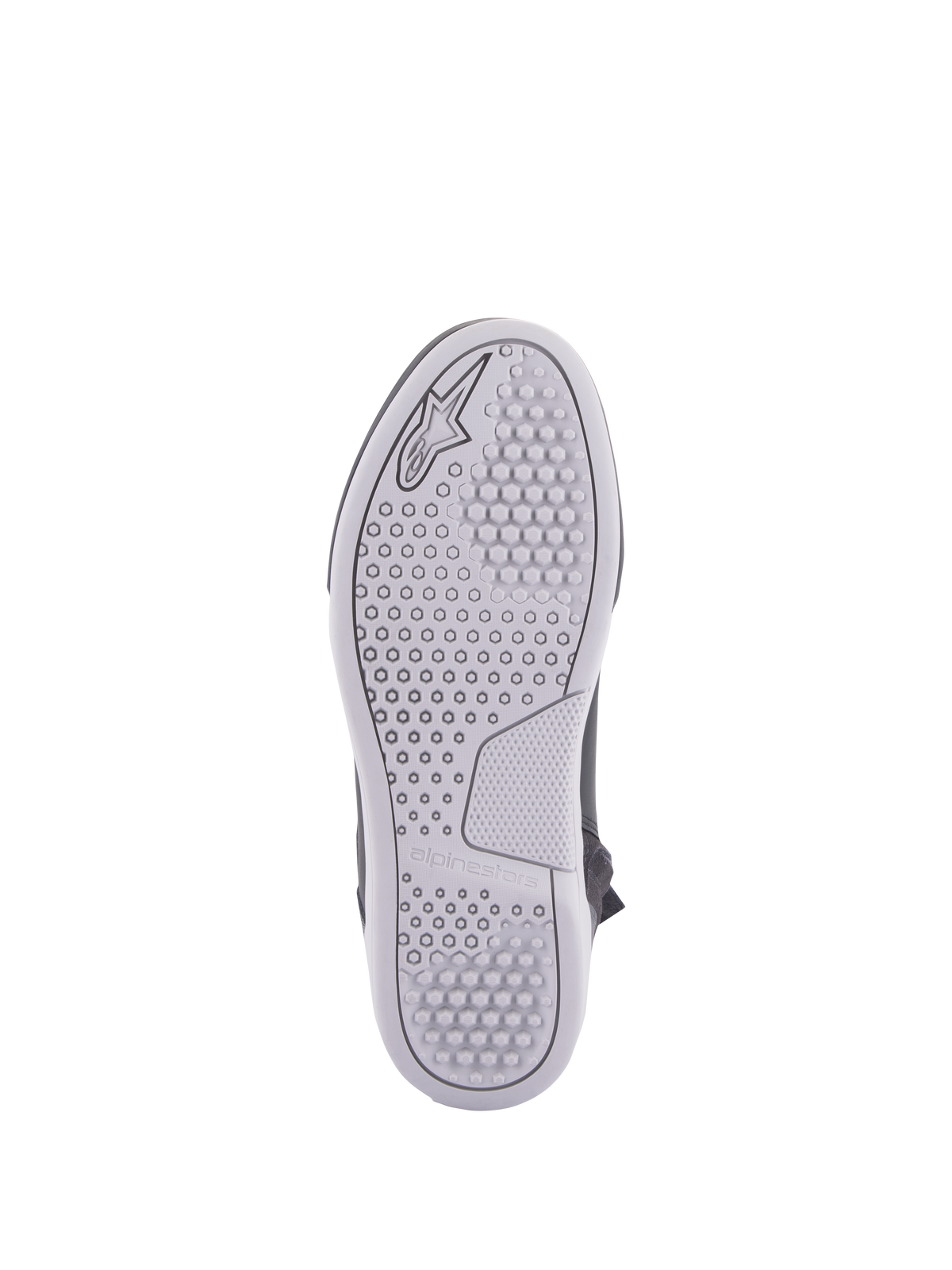 Alpinestars Chrome Drystar® Schuhe, urbane Motorradschuhe, Sohlenansicht, hellgraue Gummisohle mit sechseckigen und kreisförmigen Profilmustern, geprägtes Alpinestars-Logo und Markenname.