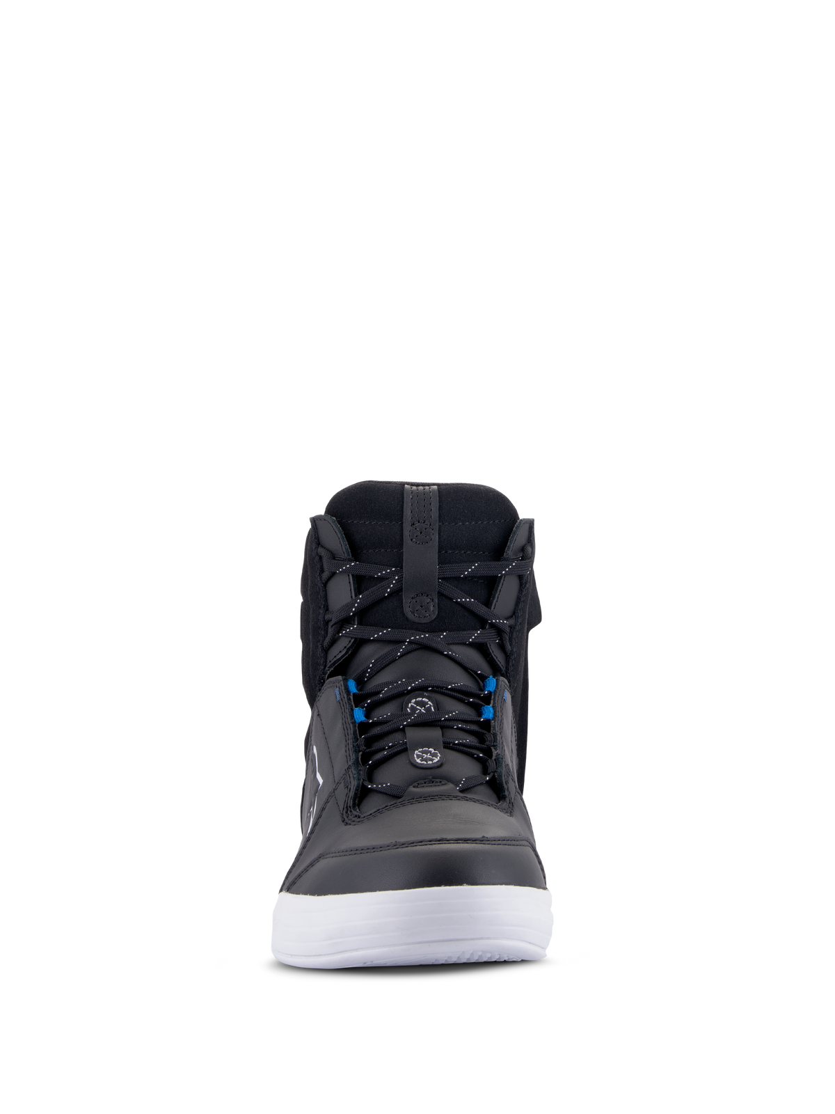 Alpinestars Chrome Drystar® Schuhe, Urbane Motorradschuhe, Schwarz, Weiß und Blau, Vorderansicht mit schwarzem Leder-Obermaterial, weißer Sohle, blauen Schnürsenkel-Akzenten, lässiges High-Top-Design für Straßenfahrten