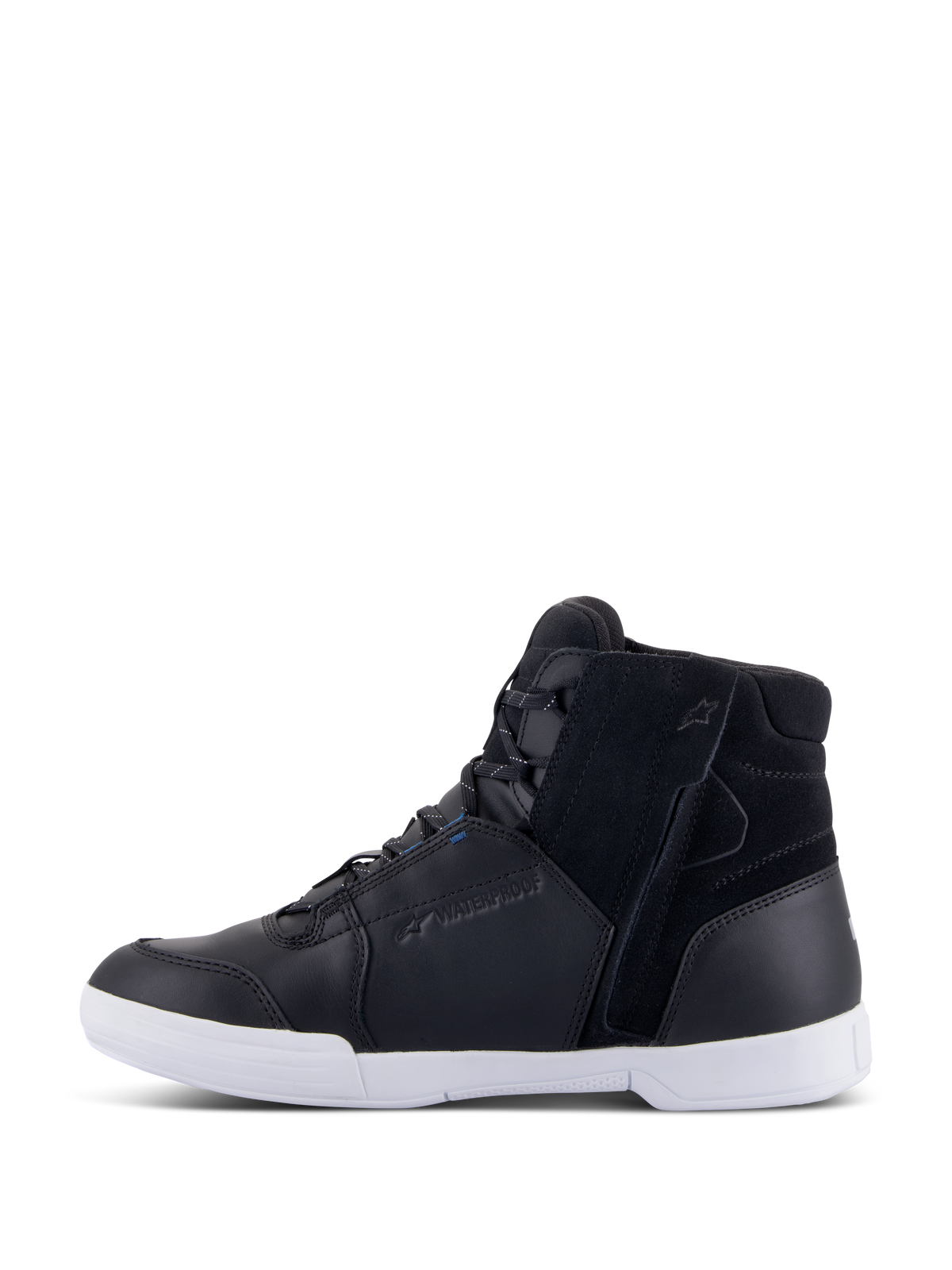 Alpinestars Chrome Drystar® Schuhe, Urbaner Motorradschuh, Schwarz und Weiß mit blauen Akzenten, Obermaterial aus Leder und Wildleder, seitlicher Reißverschluss, weiße Sohle, Waterproof-Branding, lässiger High-Top-Sneaker-Stil