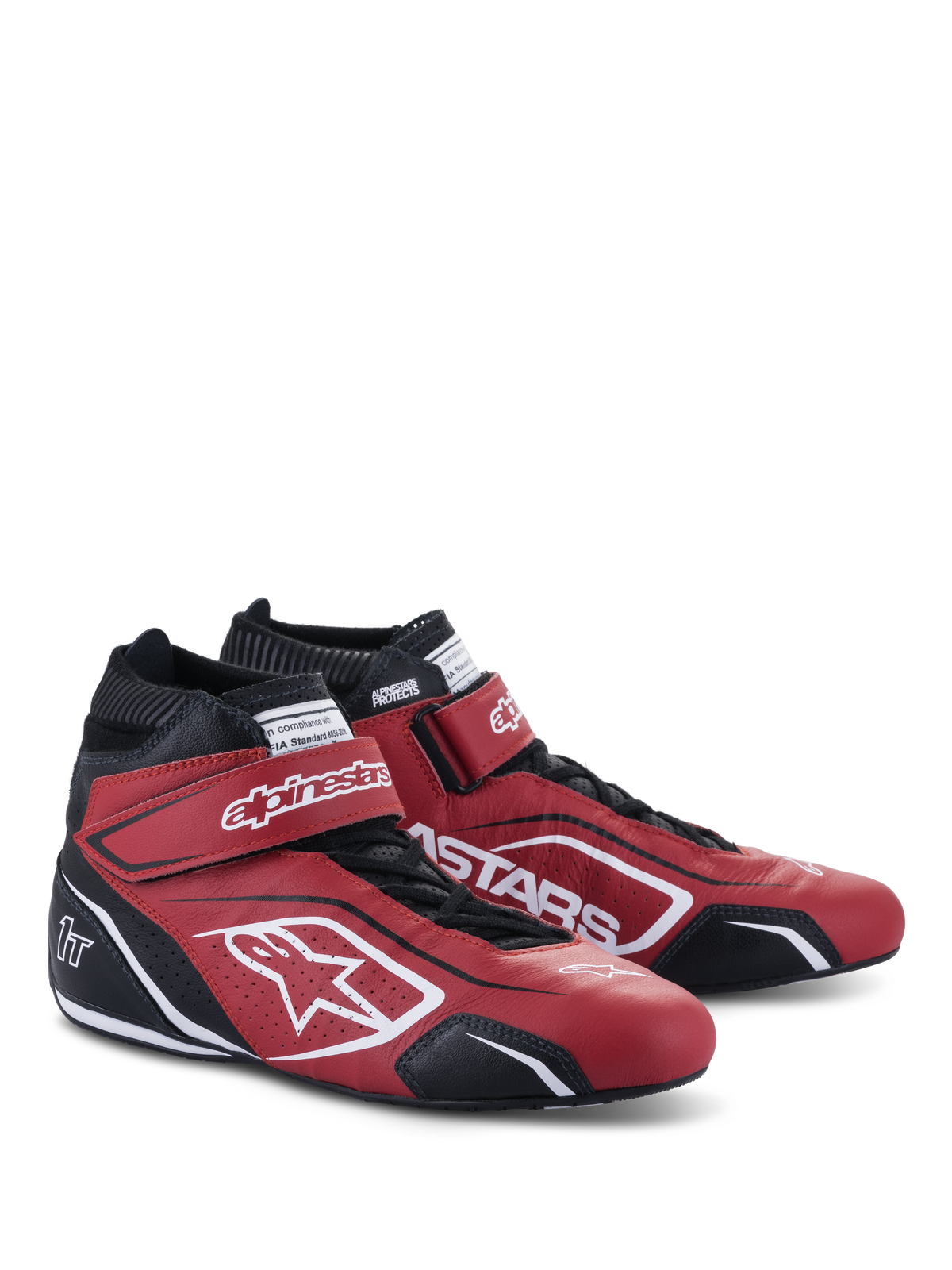 Alpinestars Tech-1 T V3 Schoenen FIA, autosport schoenen, rood, zwart en wit, een paar halfhoge lederen schoenen met verstelbare klittenbandsluitingen en traditionele veters, voorzien van opvallende witte Alpinestars-branding en geperforeerde zijpanelen.