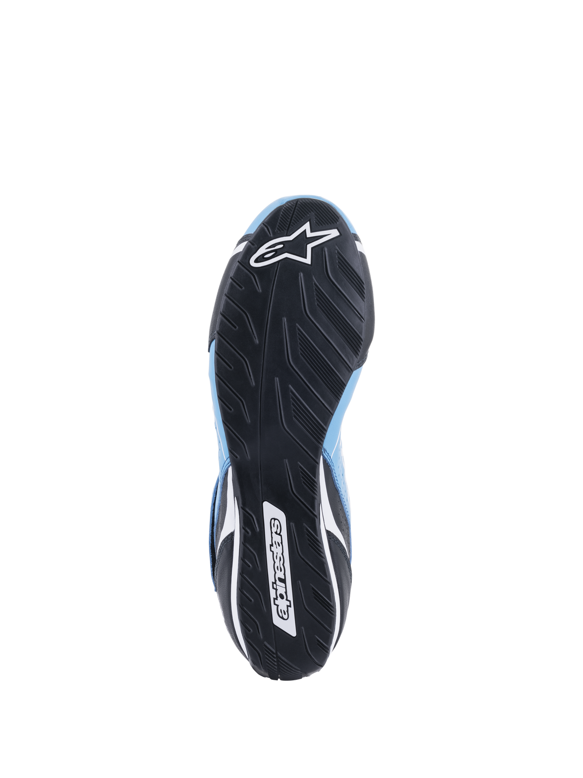 Alpinestars Tech-1 T V3 Schoenen FIA, onderaanzicht van de zwarte rubberen zool, asymmetrisch bandenprofiel, witte Alpinestars ster en woordmerk logo's, lichtblauwe en zwarte lederen accenten, autosport performance schoeisel