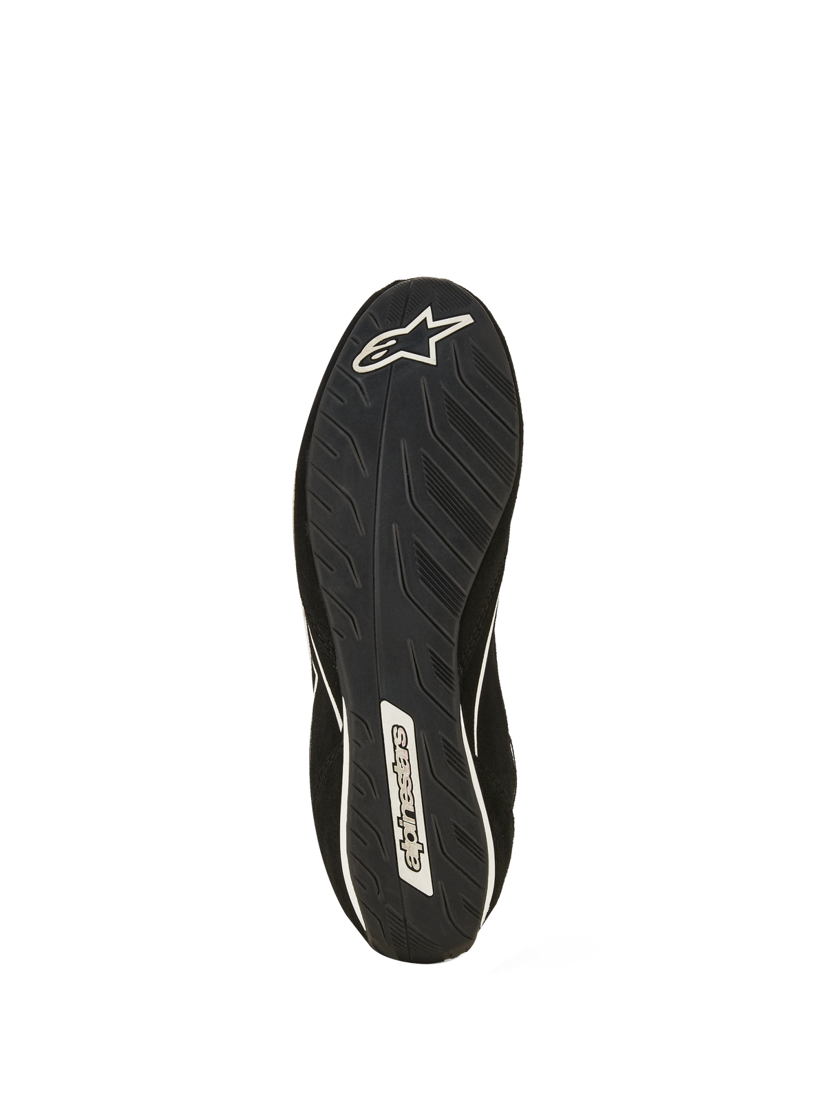 Alpinestars SP V3 Schuhe FIA, Sohlenansicht des schwarzen Rennschuhs, exklusive Gummimischung mit linienstrukturierter Griffigkeit für Pedalgefühl, weißes Alpinestars-Sternlogo an der Ferse und Wortmarke am Fußgewölbe