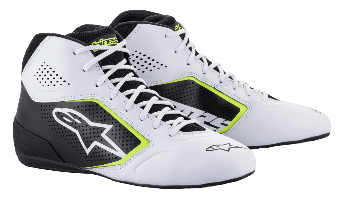 Alpinestars Tech-1 K Start V2 schoenen, kartschoenen, wit zwart en fluor geel, met geperforeerde zijpanelen, groot wit sterlogo en neon gele accenten, professionele motorsport schoenen