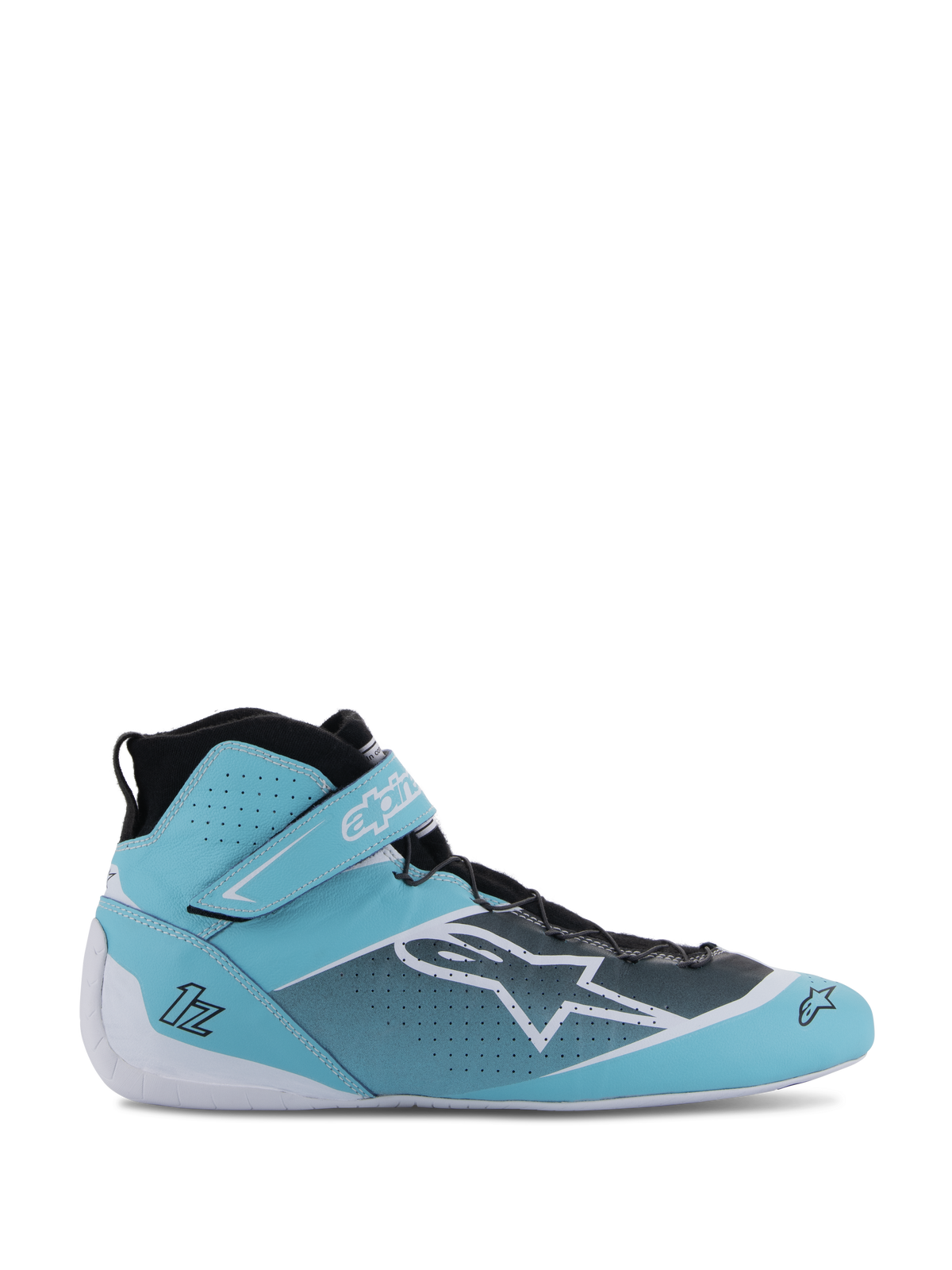 Alpinestars Tech-1 Z V3 schoenen FIA, professionele raceschoenen voor autosport, lichtblauw, wit en zwart, hoog ontwerp met klittenband enkelbandje, bovenwerk van geperforeerd runderleer, snelvetersysteem, zijaanzicht met Alpinestars sterlogo en FIA-gecertificeerde constructie