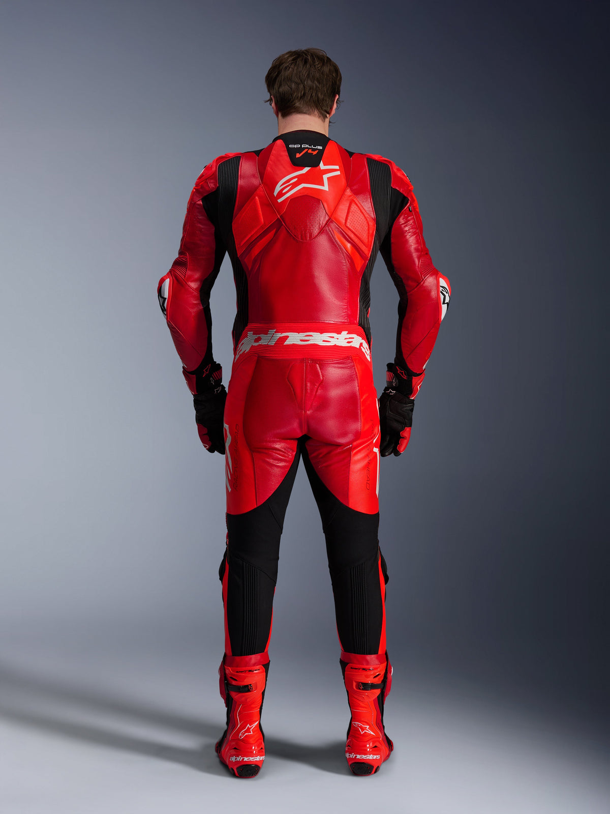 Alpinestars GP Plus V4 Sprint Lederkombi, Motorradrennkombi, Rot und Schwarz, Leder, Aero-Höcker, Rückansicht