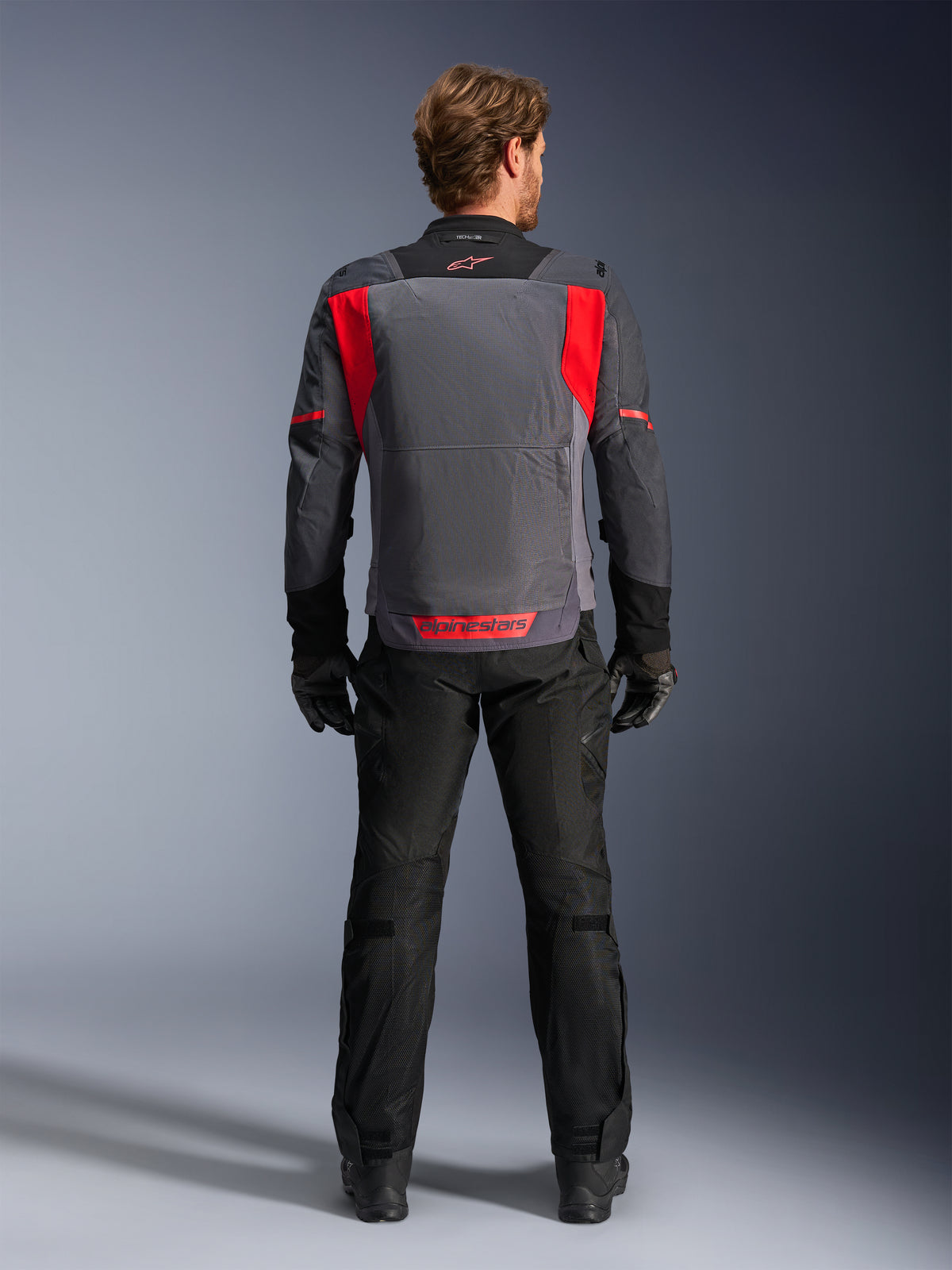 Alpinestars ST-2 Air jas, touringmotorjas voor heren, grijs en rood, achteraanzicht met mesh-ventilatiepanelen