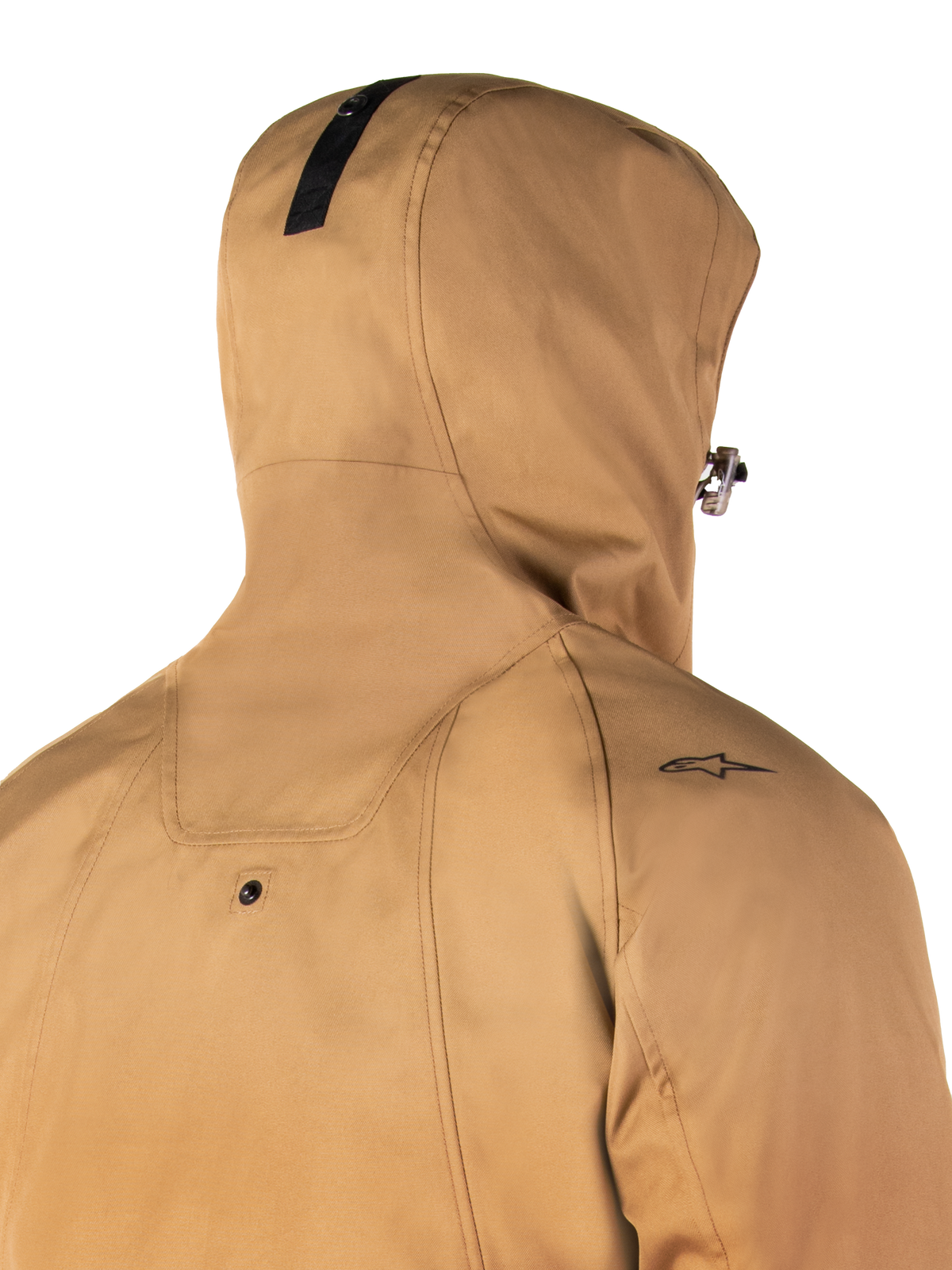 Alpinestars Morush Wasserdichter Parka, Utility Brown, Nahaufnahme von Rücken und Kapuze, mit kleinem schwarzem Stern-Logo auf der Schulter und Druckknopf zur Kapuzenfixierung, wasserdichte urbane Motorradjacke