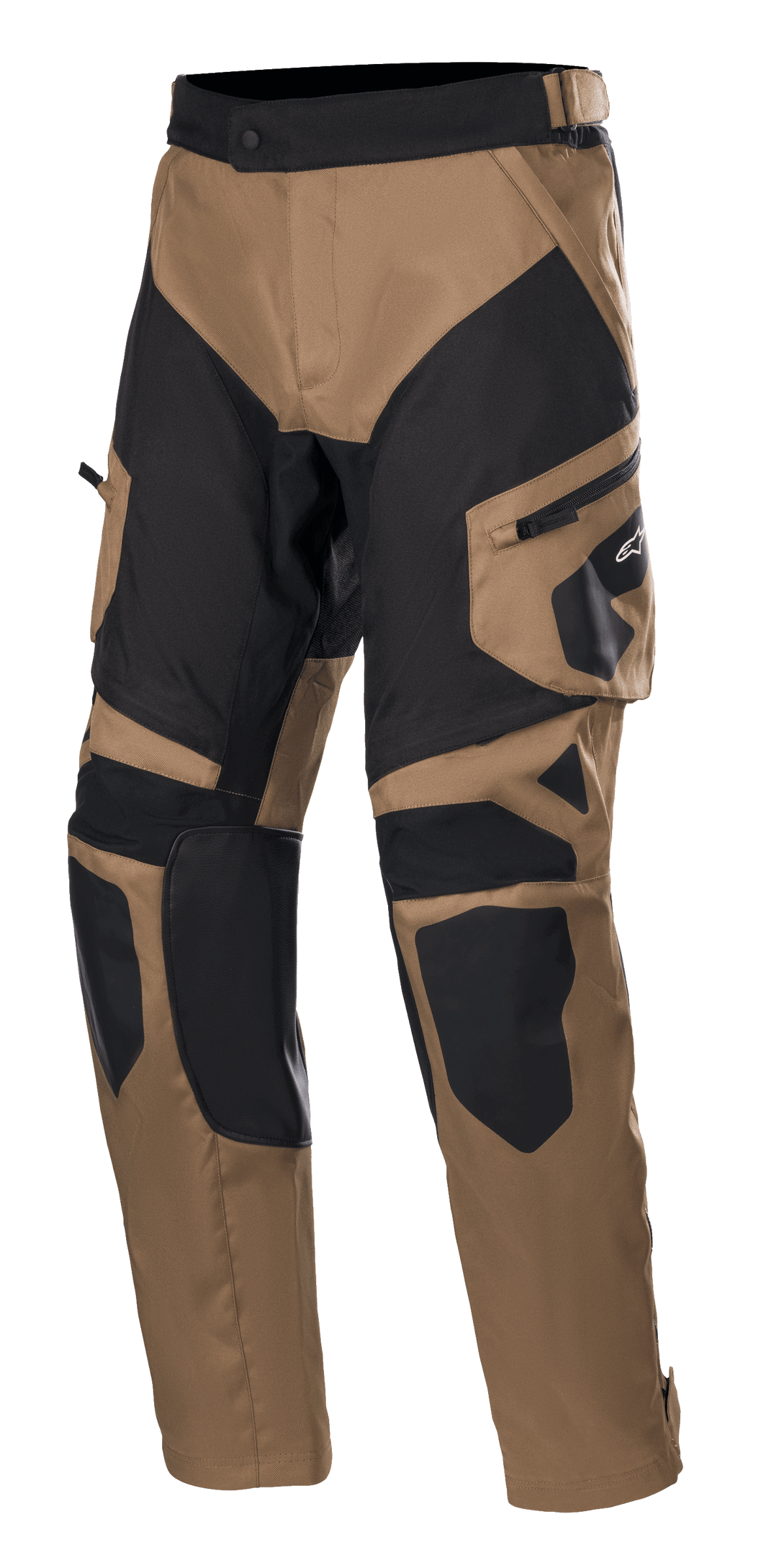 Alpinestars Venture XT Pants Over Boot, adventure touring motorbroek, camel en zwart, met versterkte knie- en dijpanelen, zijzak met Alpinestars-logo en verstelbare tailleband.