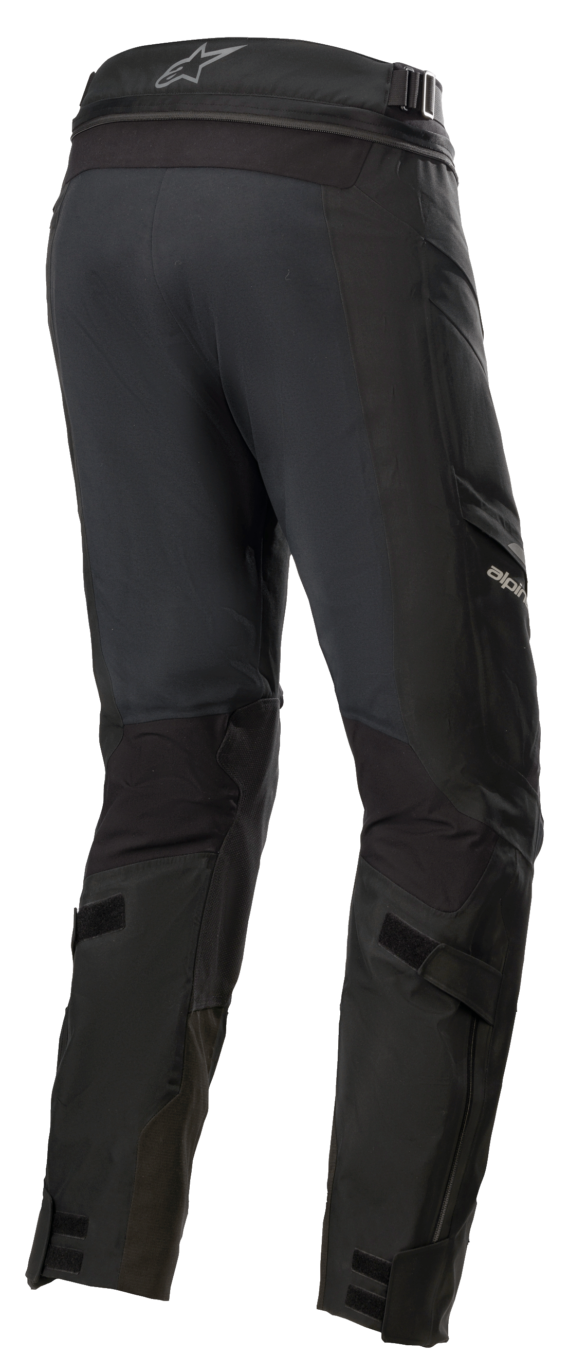 Alpinestars Road Tech GORE-TEX Hose Short, Schwarz, 3/4-Rückansicht mit Taillen-Verbindungsreißverschluss, verstellbaren Wadengurten und ballistischen Nylon-Verstärkungen, wasserdichte Adventure-Touring-Ausrüstung