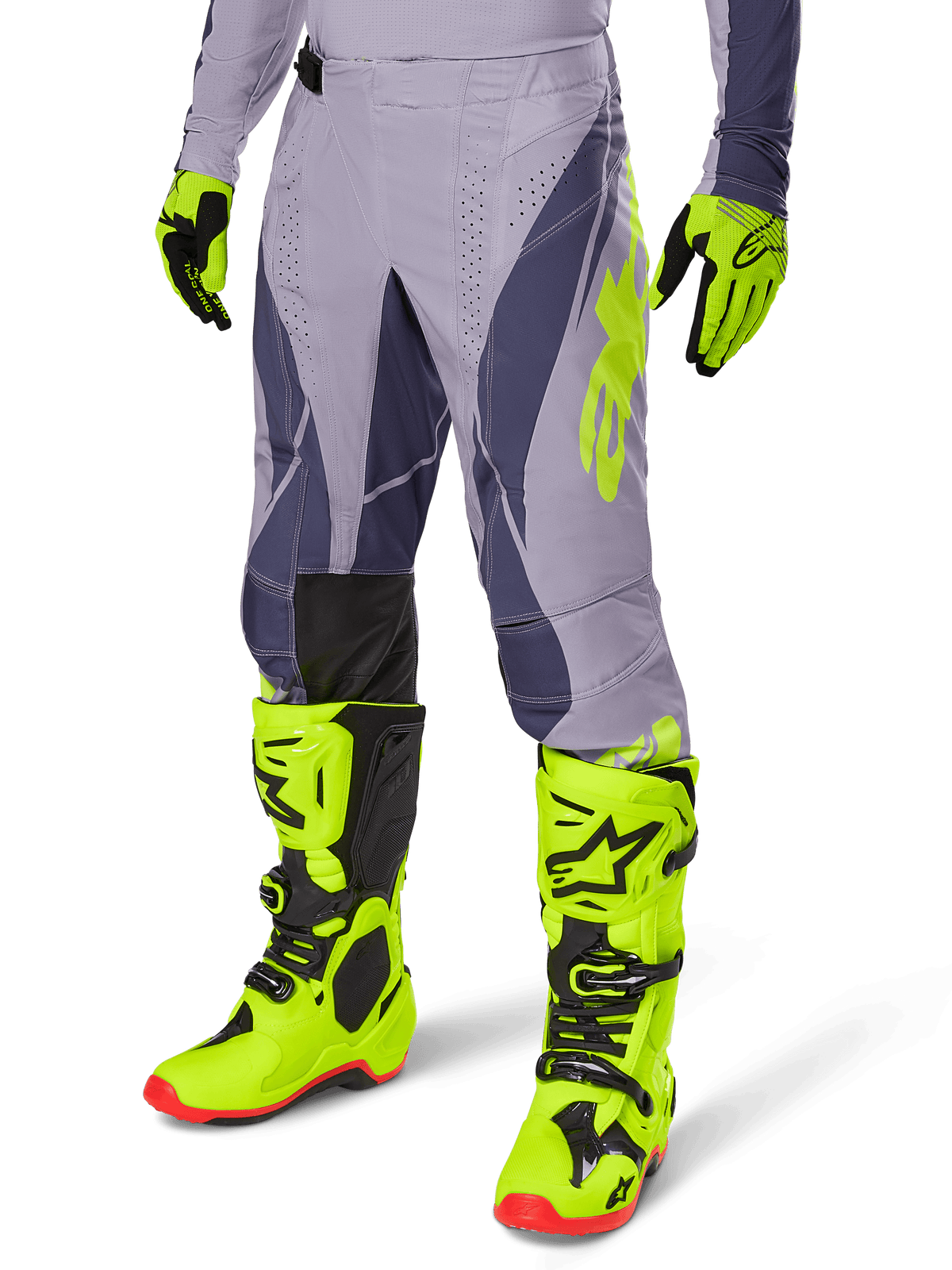 Alpinestars 2025 Techstar Dreem Ausrüstungsset, Motocross-Hose und Trikot, Grau mit dunkelvioletten und neongelben Akzenten, getragen mit passenden neongelben Stiefeln und Handschuhen, professionelle Rennpassform für Offroad-Motocross
