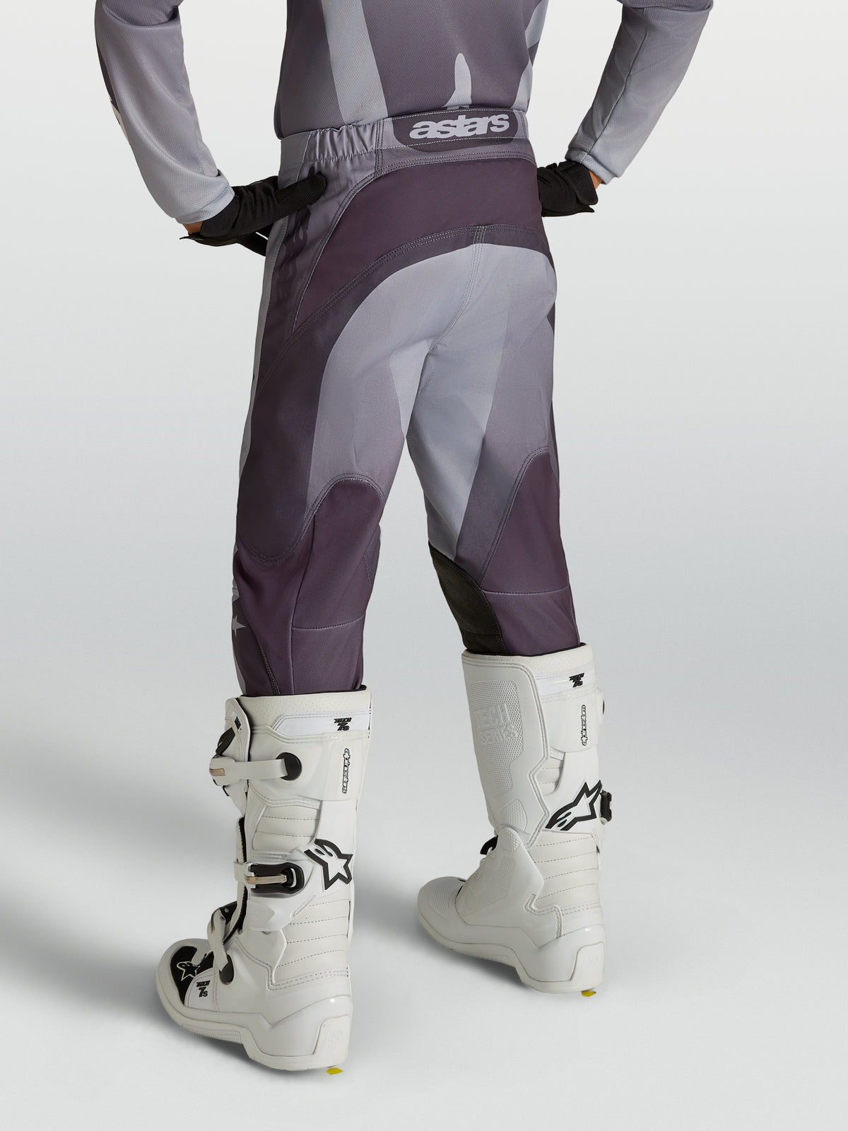 Alpinestars pantalon Fluid Amber Junior, pantalon de motocross pour enfant, gris et violet, polyfibre 600D, vue arrière.