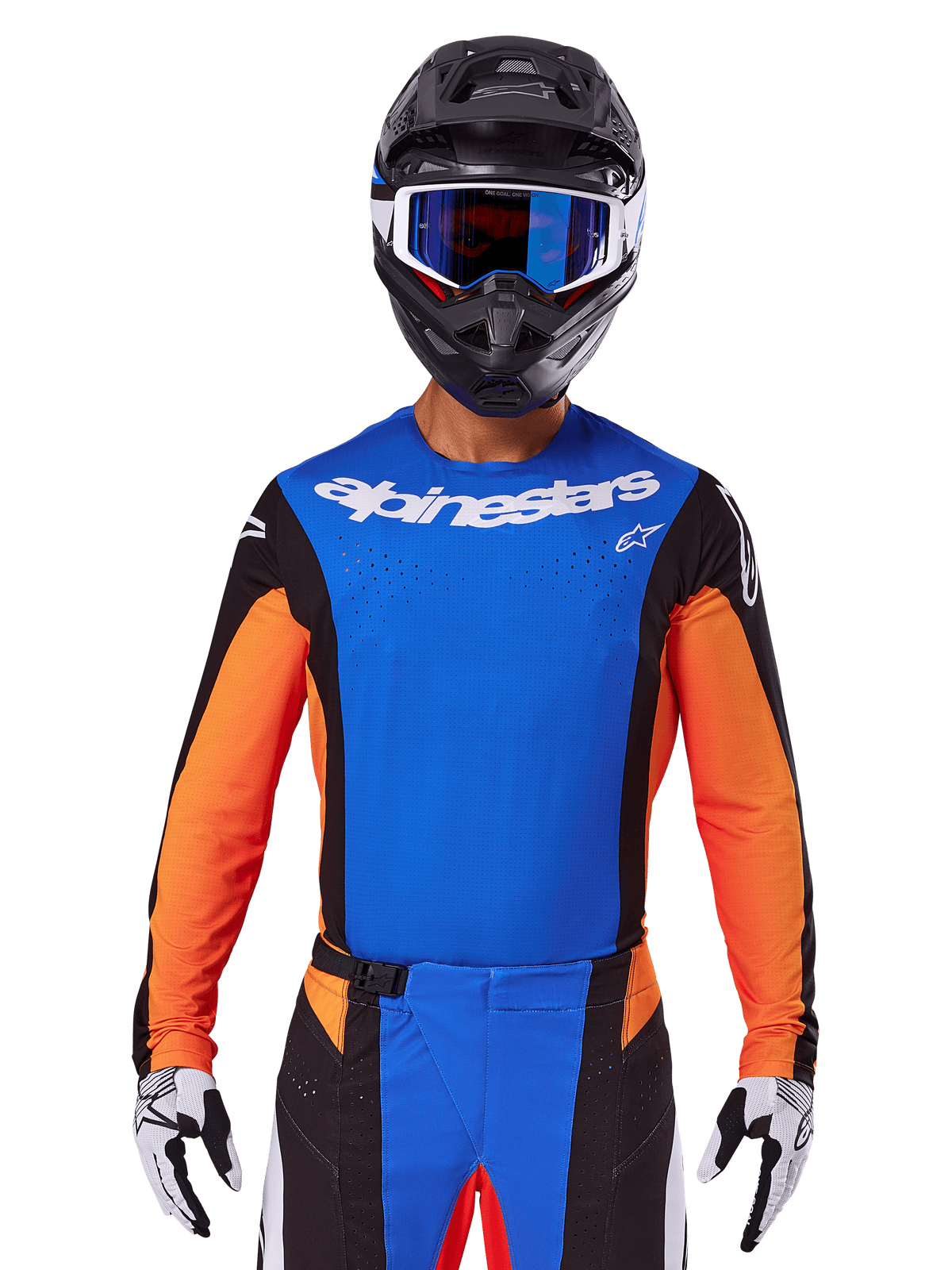 Alpinestars 2025 Techstar Melt Trikot, Motocross-Jersey, Blau und Orange mit schwarzen Seiteneinsätzen, getragen mit schwarzem Helm und blauer Brille, mit atmungsaktiven lasergeschnittenen Perforationen auf der Brust, athletische Rennpassform für Offroad-Performance