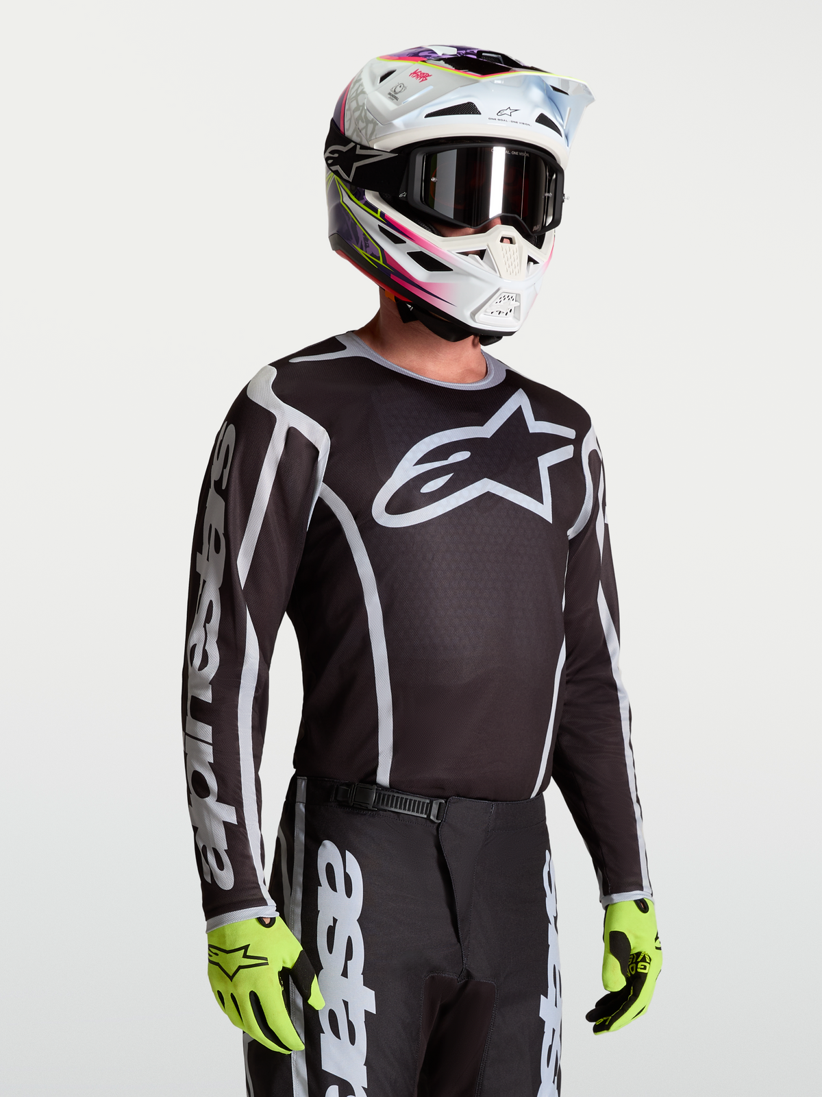 Alpinestars Fluid Apex V2 jersey, heren-motorcrossjersey, zwart en zilver, ademend en vochtafvoerend polyfabric.