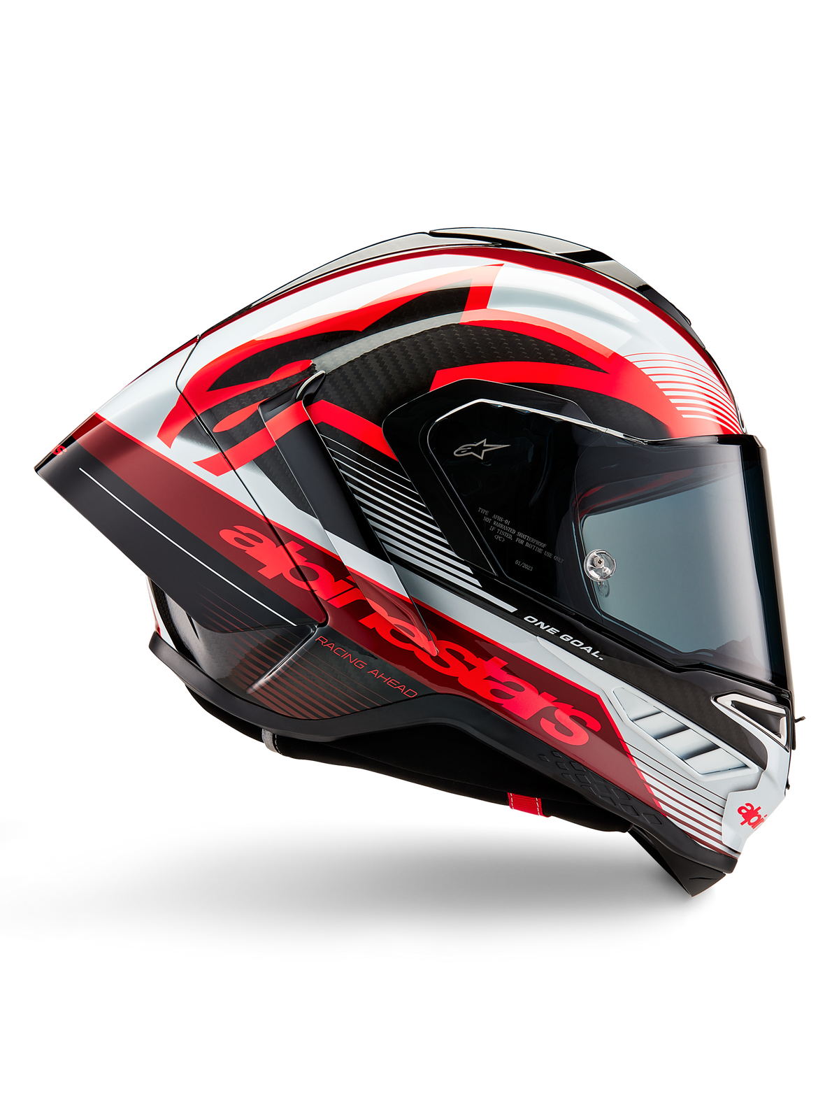 Casque Alpinestars Supertech R10 Team, casque de moto racing, carbone noir avec graphismes brillants rouges et blancs, vue de profil aérodynamique avec visière sombre, détails en fibre de carbone et logos rouges vifs, équipement de course haute performance