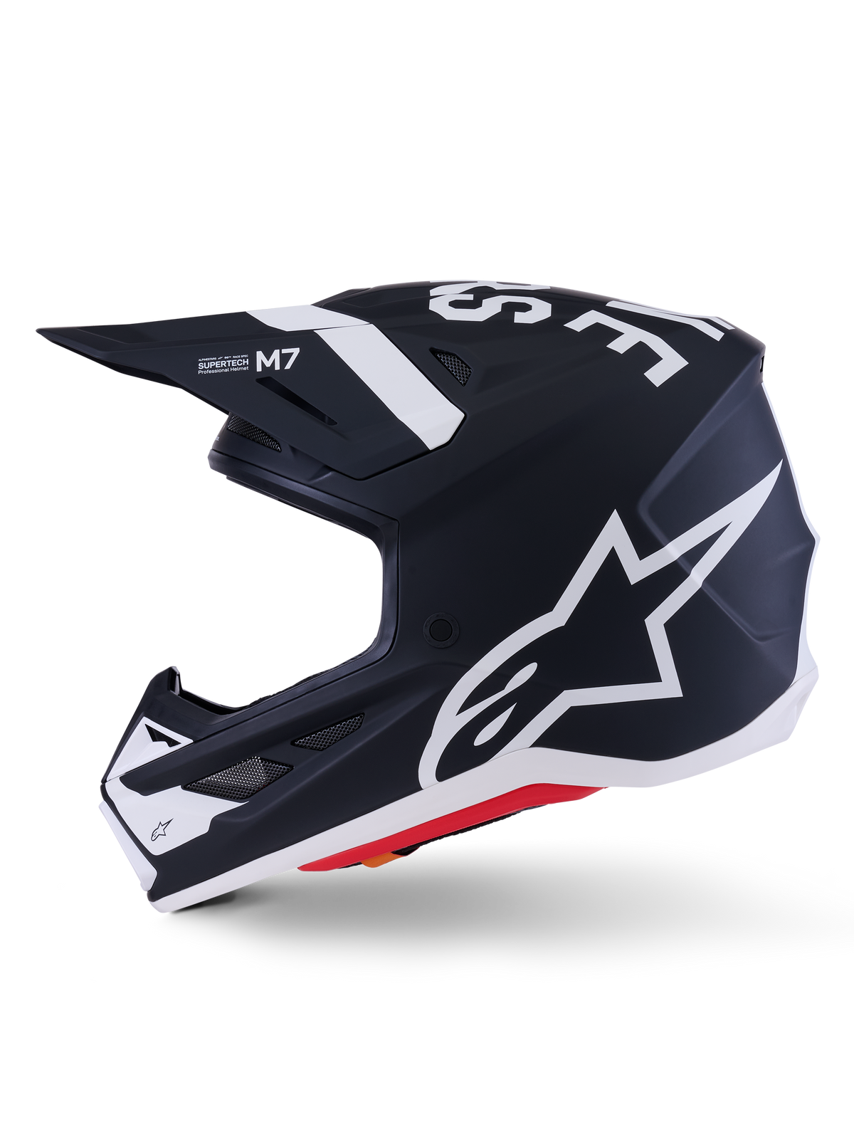 Alpinestars S-M7 Dasher Helm ECE 22.06, Schwarz-Weiß Matt, Seitenansicht mit großem weißem Alpinestars-Logo, aerodynamische Verbundschale mit Belüftungsöffnungen und rotem Rand, professioneller Motocross-Kopfschutz