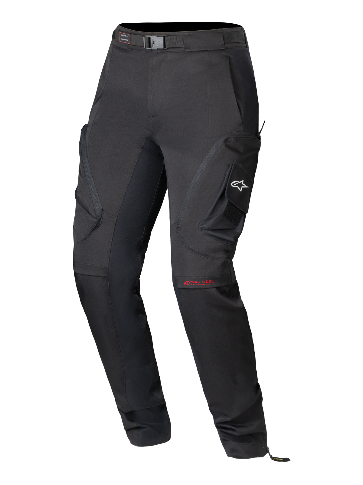 Alpinestars Actea damesbroek, zwarte motorbroek, technisch wegontwerp met cargo-zijzakken voorzien van een wit A-star logo, rode MO.ST.EQ-branding op de knie, geïntegreerde tailleriem en een moderne toelopende pasvorm