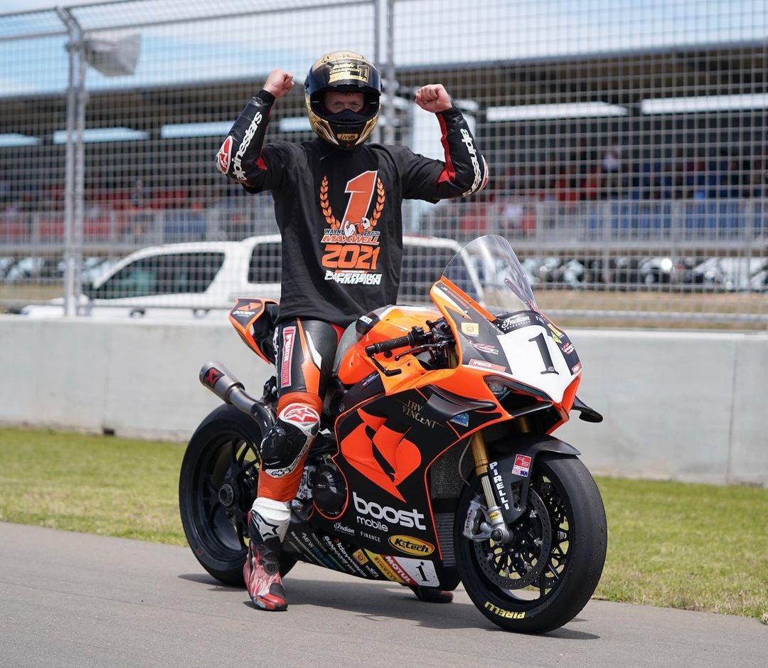 Wayne Maxwell remporte les courses finales de la saison au Bend Motorsport Park and Lands 2021 Australian Superbike Crown