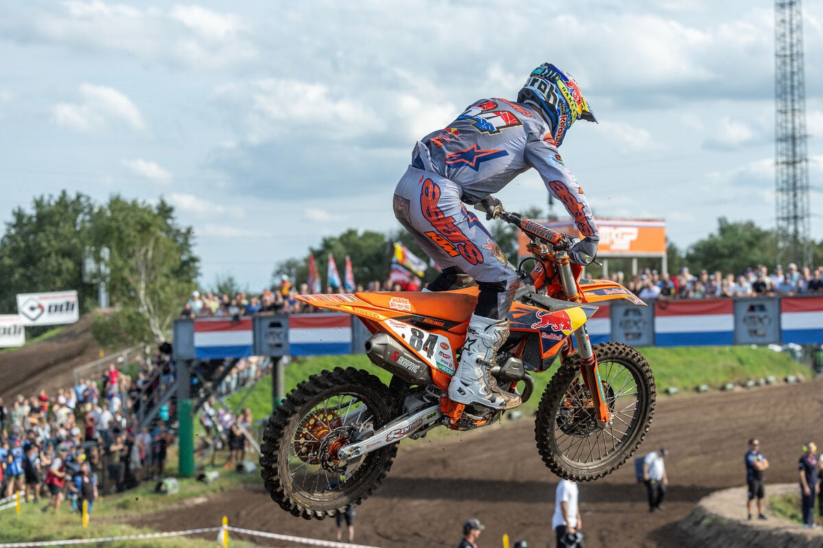 JEFFREY HERLINGS TERMINE SA CAMPAGNE MX NÉERLANDAISE PAR UNE VICTOIRE EN MX1 LORS DE LA FINALE DE LA SAISON À VALKENSWAARD