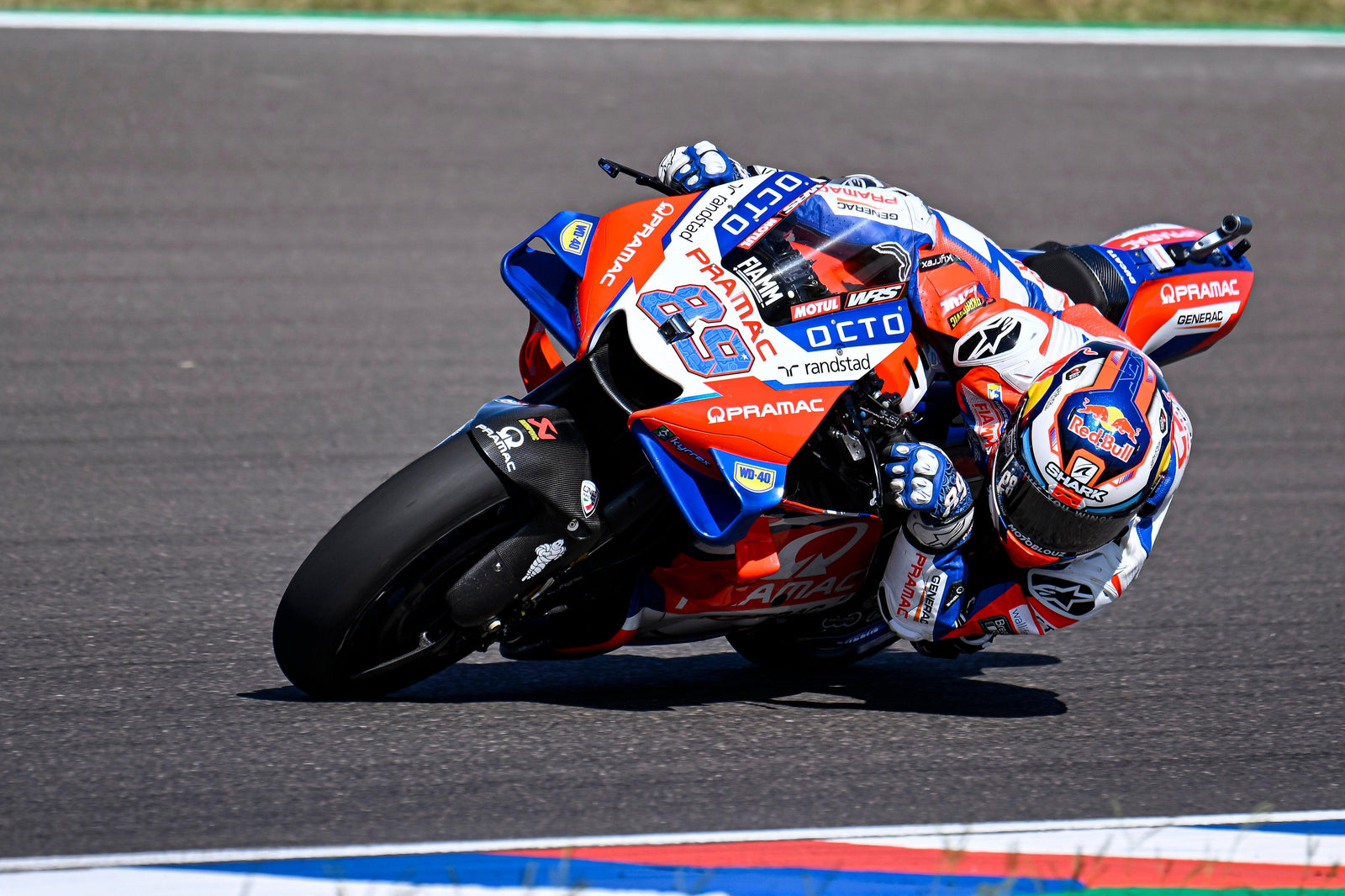 MotoGP Double Podium pour Alpinestars alors que Jorge Martin et Alex Rins brillent à Termas de Rio Hondo, Argentine