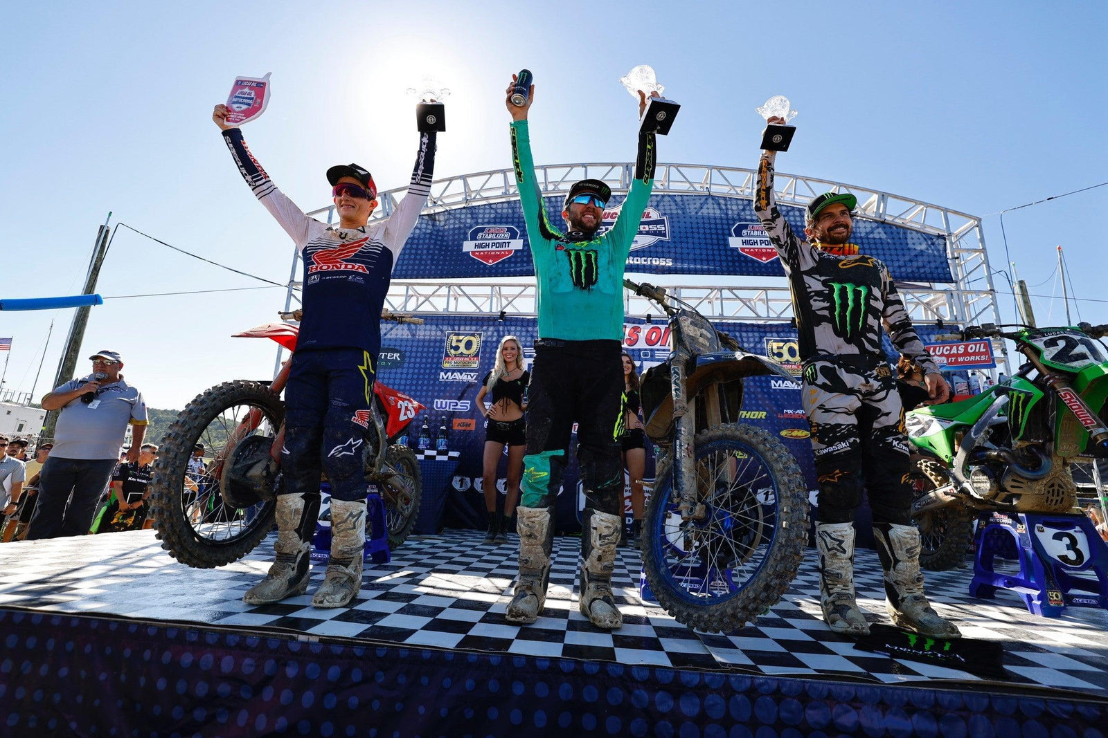 Chase Sexton und Eli Tomac gewinnen Motos, als Alpinestars insgesamt AMA 450 Pro Motocross Podium auf dem High Point Raceway, Pennsylvania, fegen