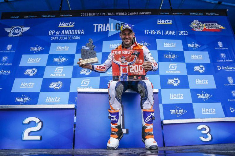 Toni Bou fait l'histoire après avoir scellé une incroyable victoire du 200e championnat du monde d'essai au GP d'Andorra