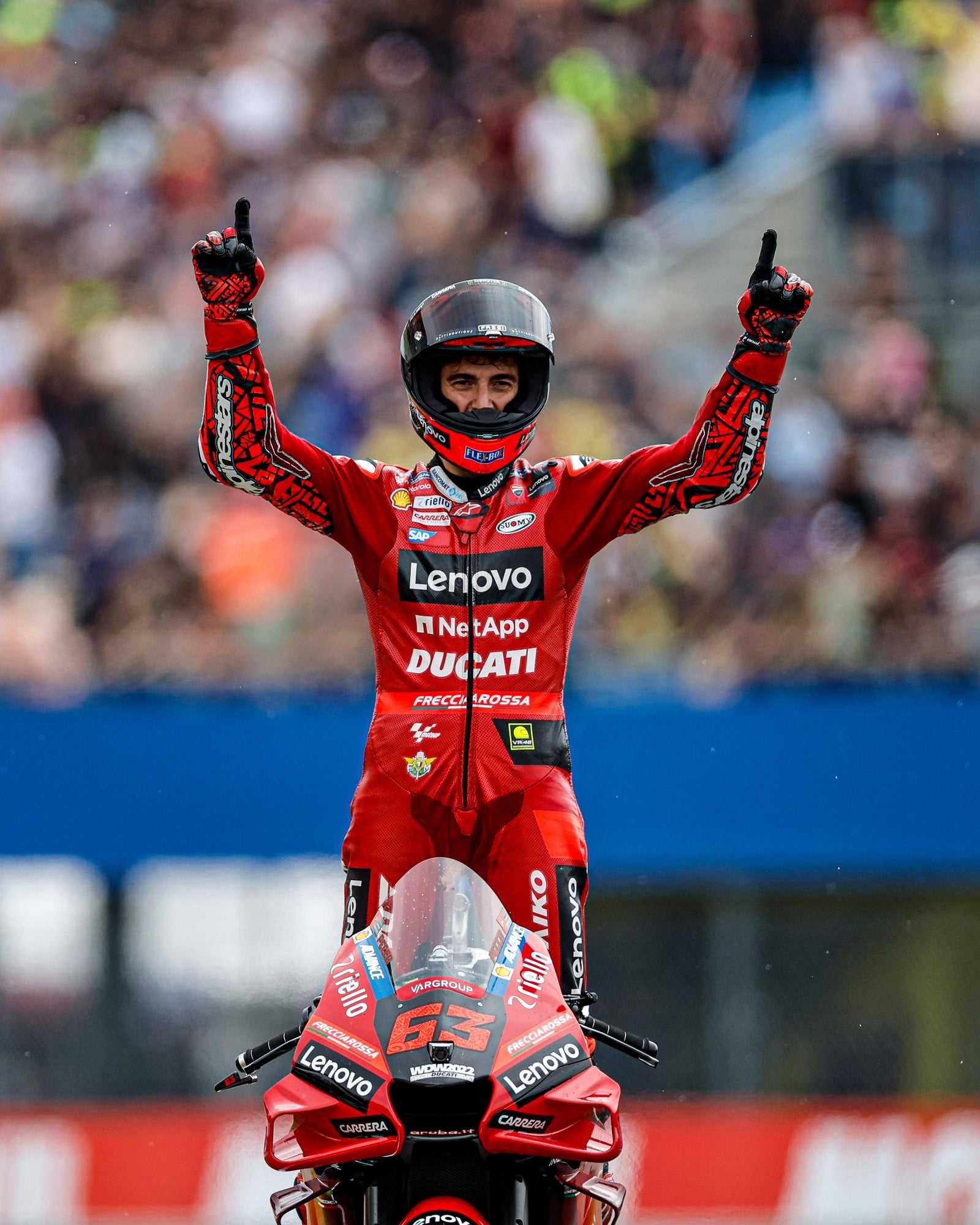 PECCO BAGNAIA SEALS MOTOGP Victoire en double-podium pour Alpinestars avec Maverick Vinales troisième à Assen, Pays-Bas